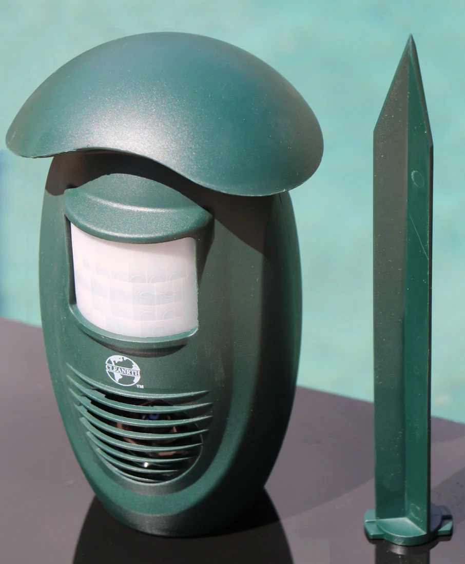 CLEANRTH TSAR550 Super Advanced Ultrasonic Animal Repeller w/Triple Scan Technology