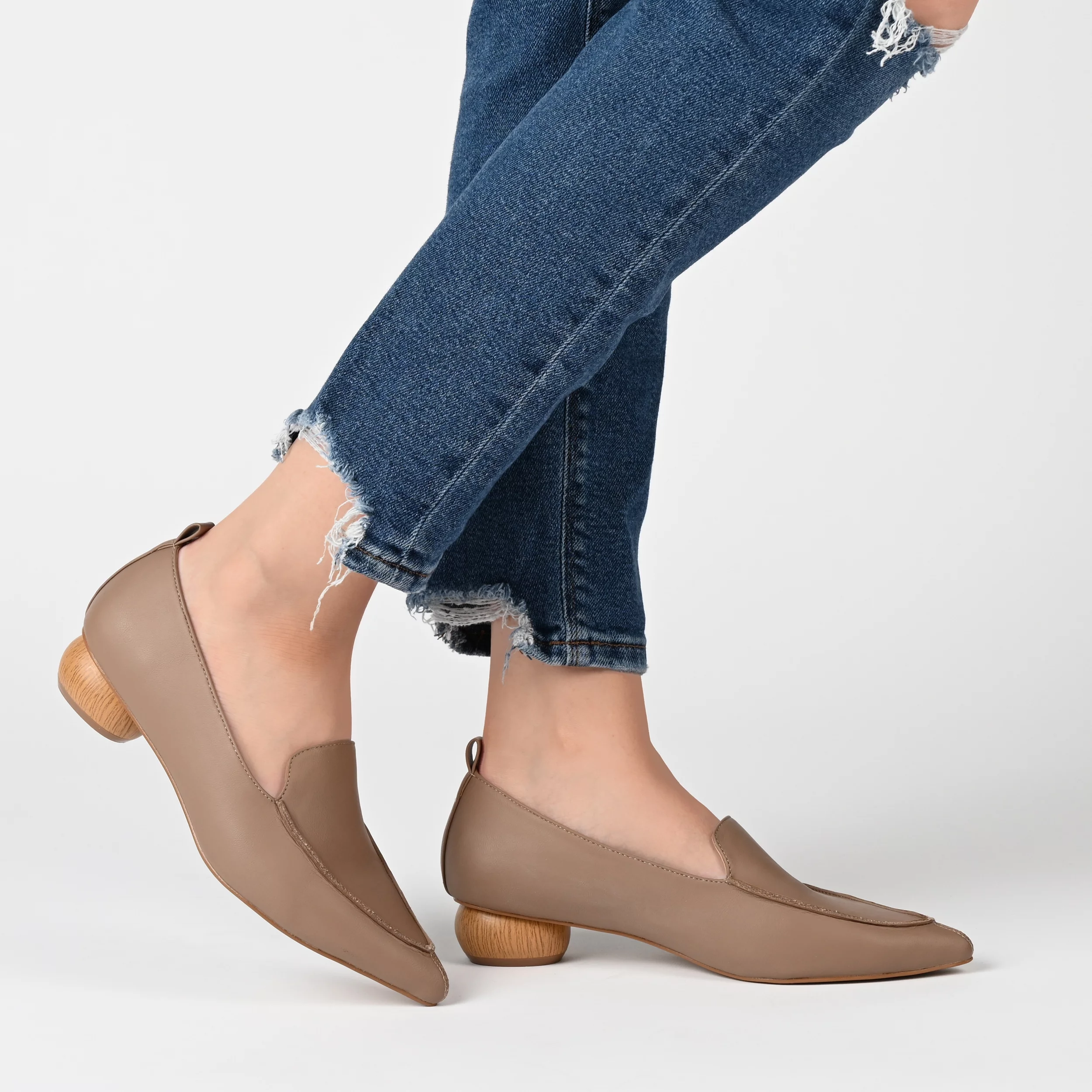 Journee Collection Womens Maggs Wide Width Loafer Pointed Toe Slip On Flats