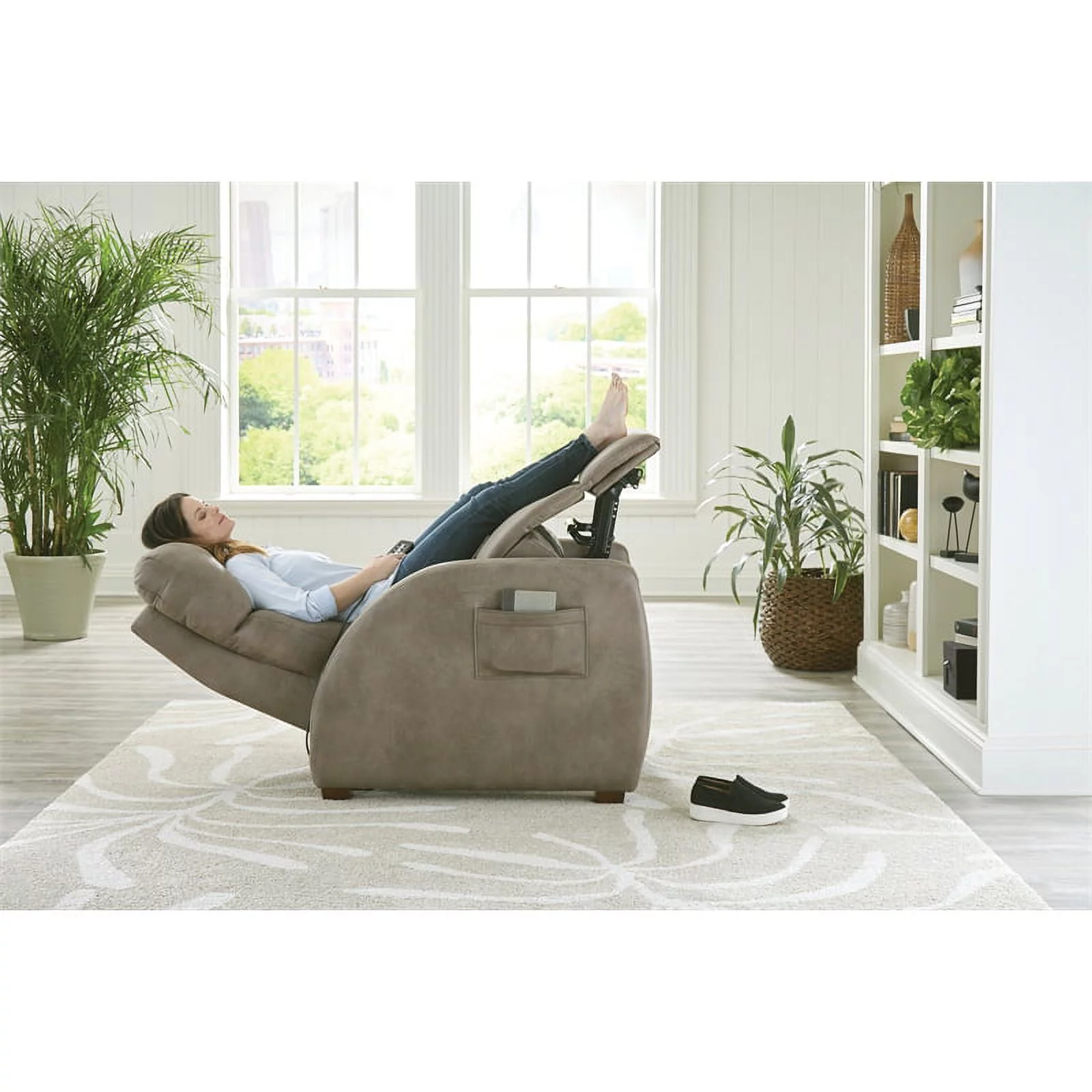 Catnapper Unwind Power Zero Gravity Recliner in Taupe Polyester Fabric