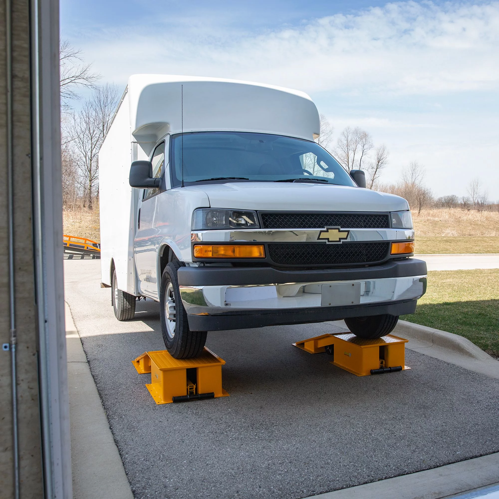 Guardian Truck Service Ramps with Retractable Wheels – 40,000 lb. per pair Capacity
