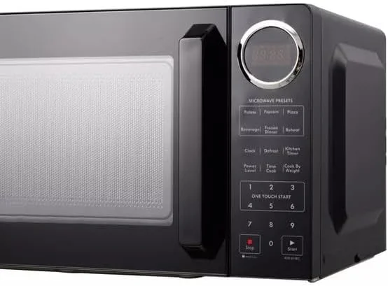 YQX 0.9 cu-ft ,900 watts of power Microwave - Black