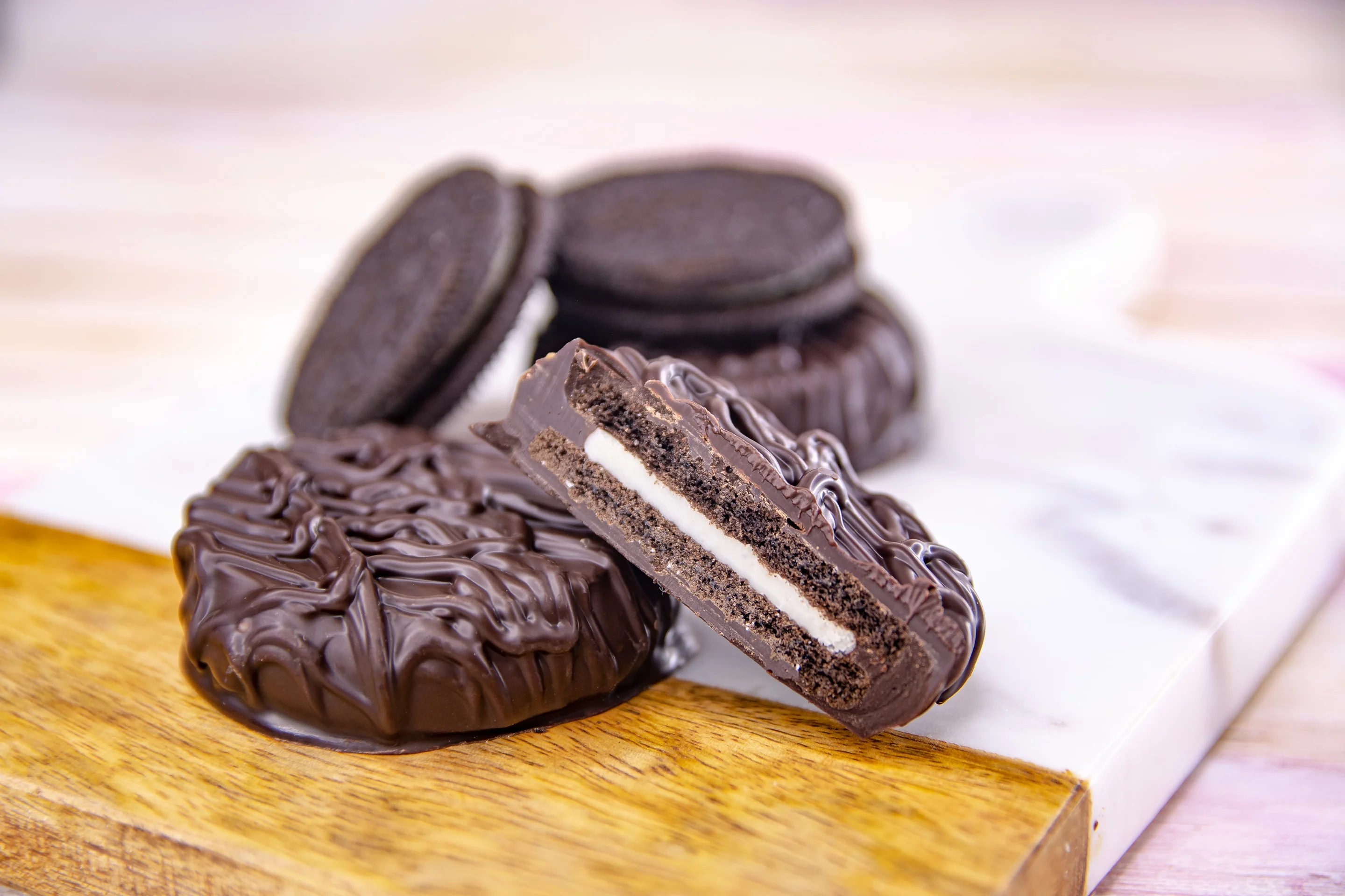 Wockenfuss Candies Chocolate Covered Oreos - Dark - 2lb