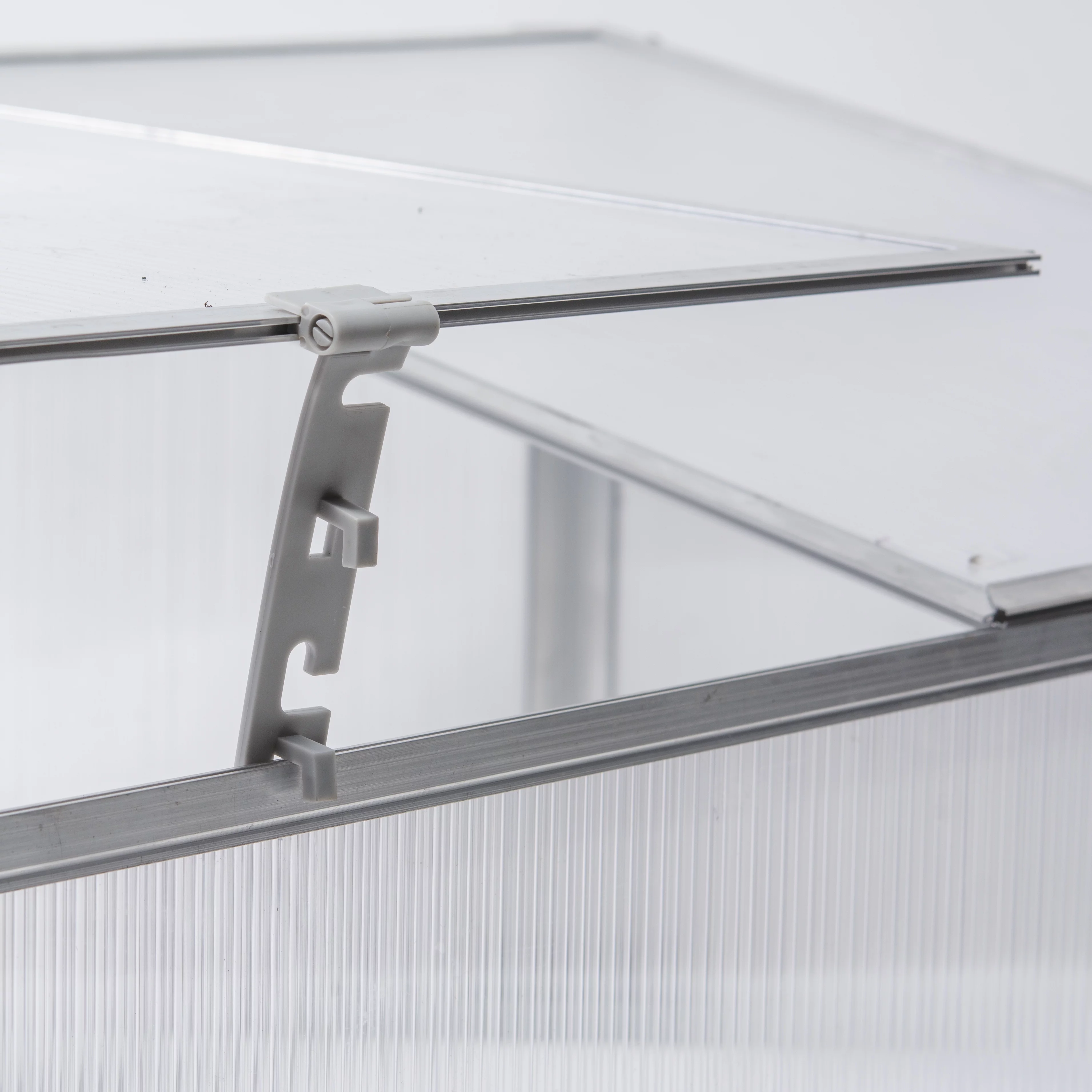 Machrus Ogrow Easy-To-Assemble 24