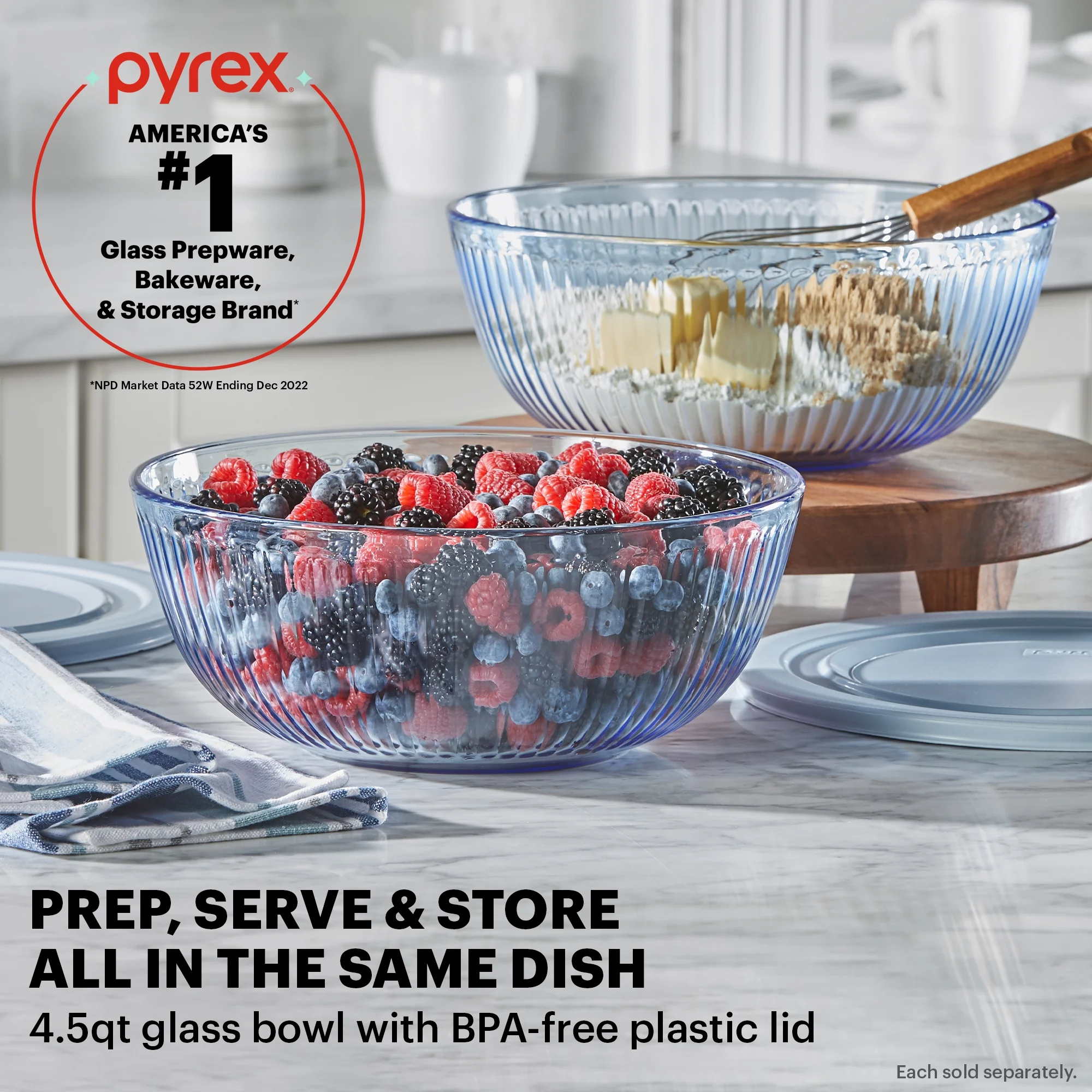 Pyrex Sculpted Tinted 4.5qt Glass Mixing Bowl with Airtight Plastic Lid, Blue
