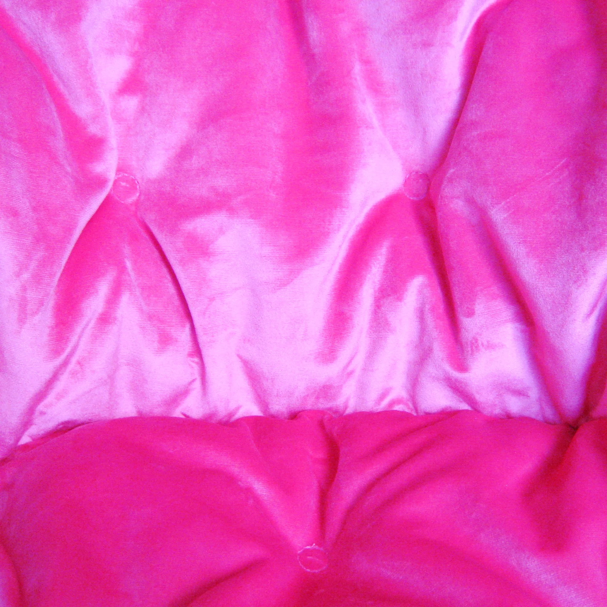 Zenithen Round Chair with High Gloss Silver Frame in Tufted Velvet Fabric, Pink