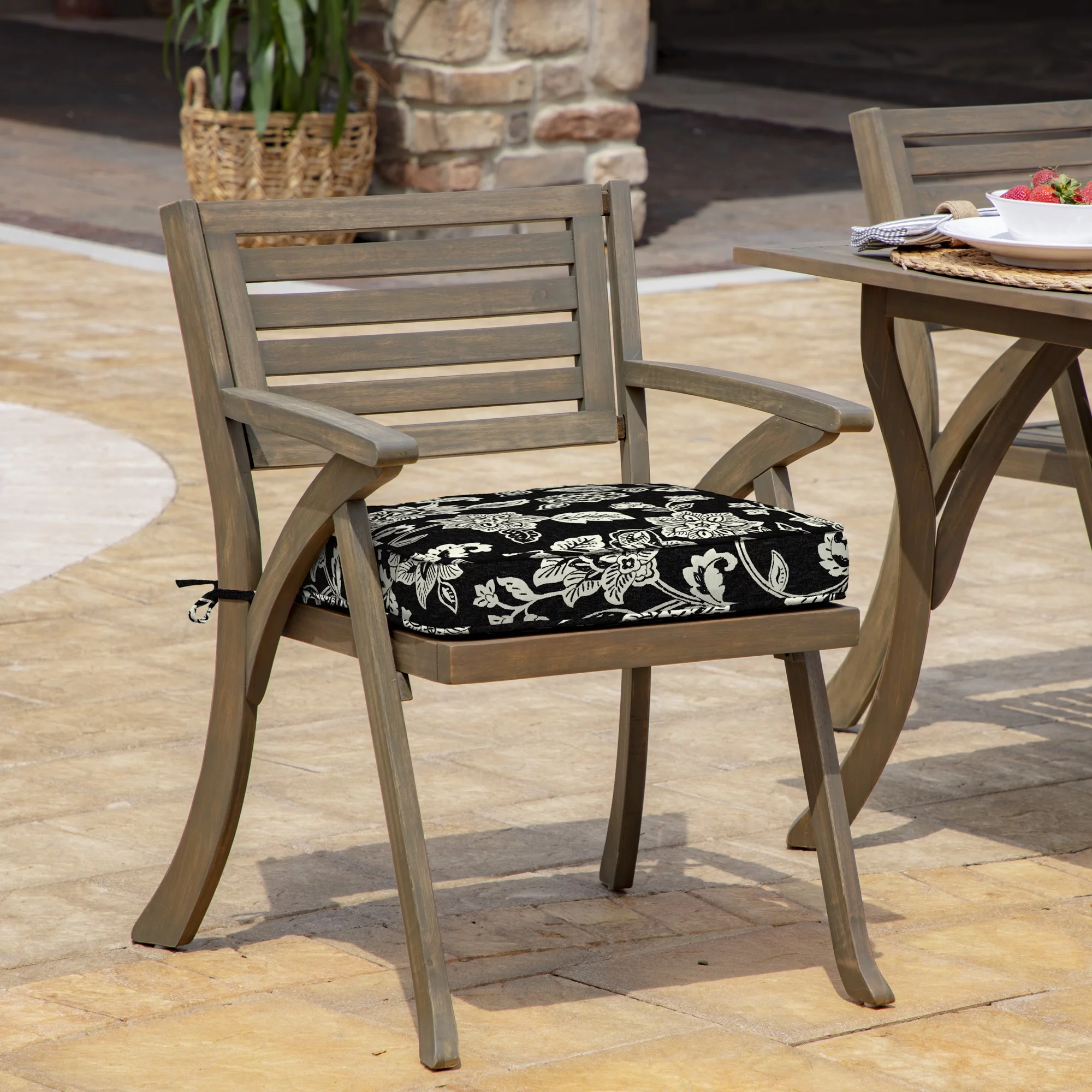 Arden Selections ProFoam Essentials 19 x 20 x 3.5 Inch Rounded Back Outdoor Dining Cushion, Ashland Black Jacobean