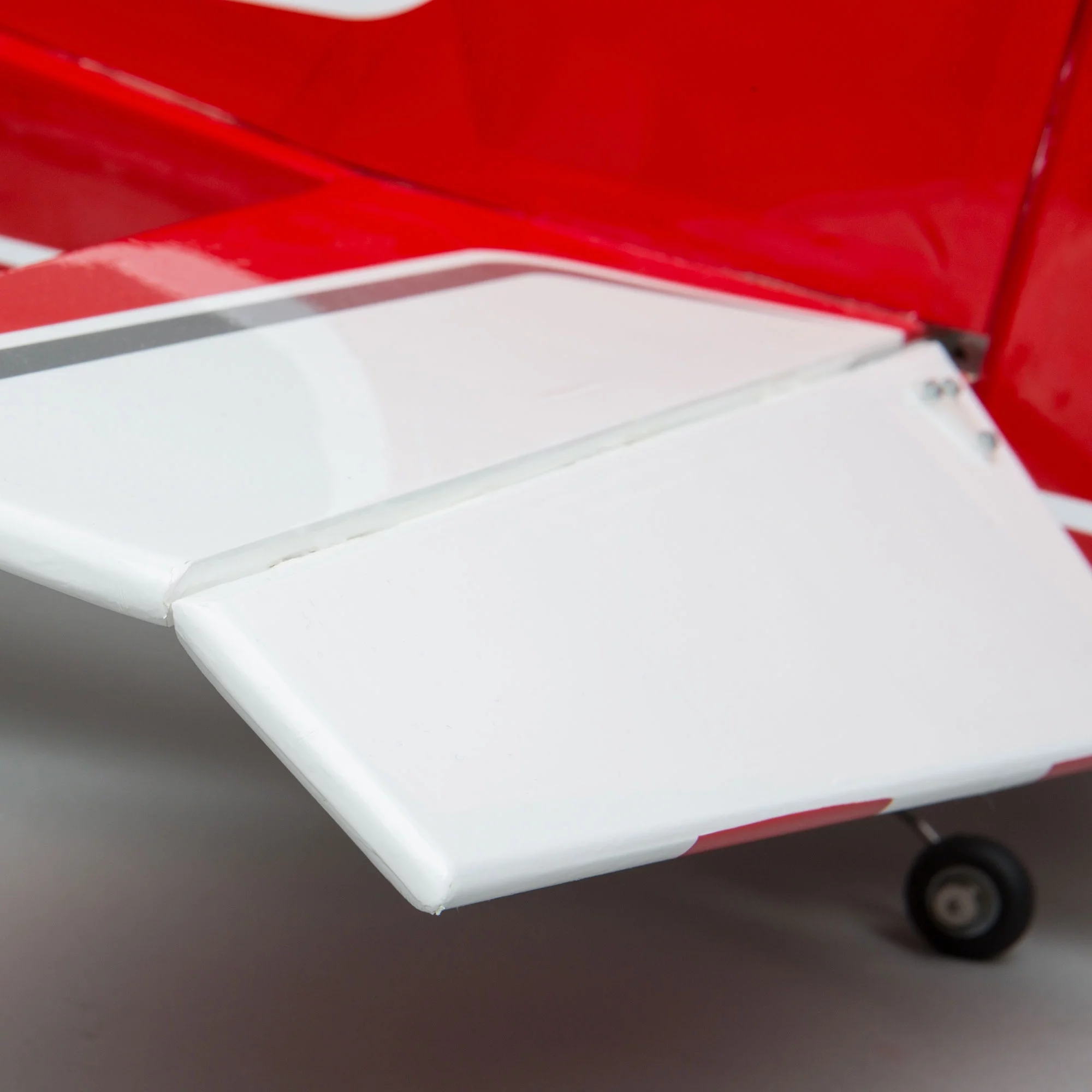 Hangar 9 Valiant 10cc ARF HAN5080 Airplanes ARF Giant