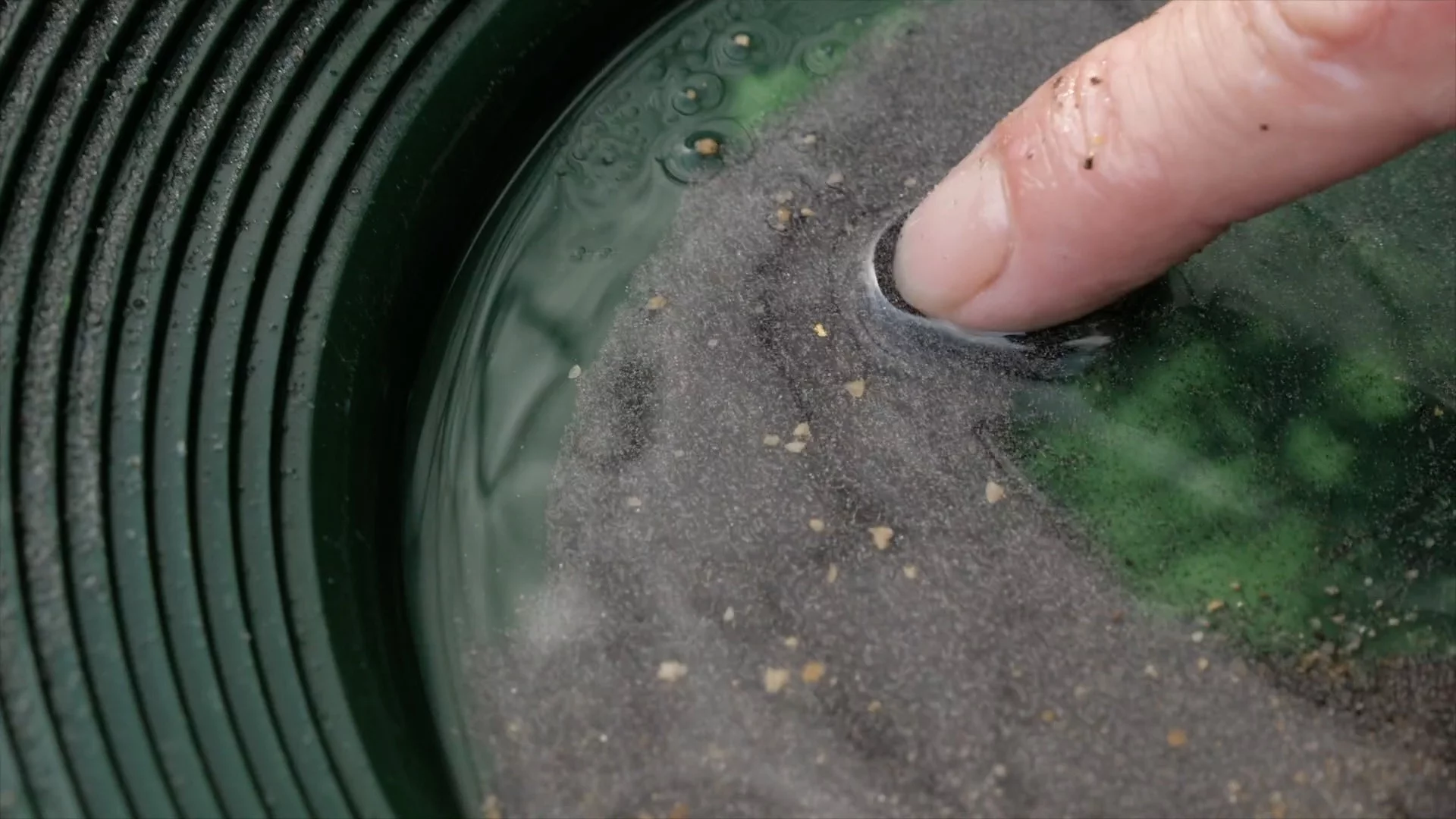 Sluice Fox Deluxe Gold Panning Kit | Classifiers| Pans | Tweezers | Vials