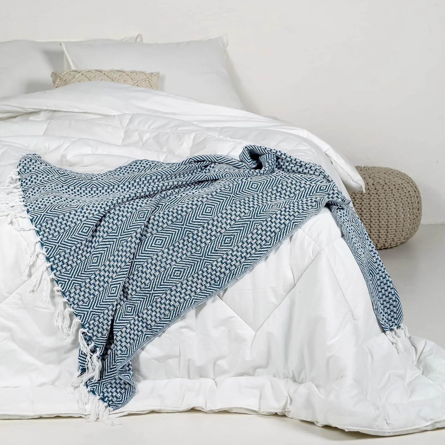 The Art Box Bohemian Boho Throw Blankets, 50 x 60 inche Teal Blue Knitted with Tassel Fringe, Indoor Outdoor Reversible Soft Cozy Lightweight Throw Blankets, Couch Bed Sofa Decorative Throw Blanket