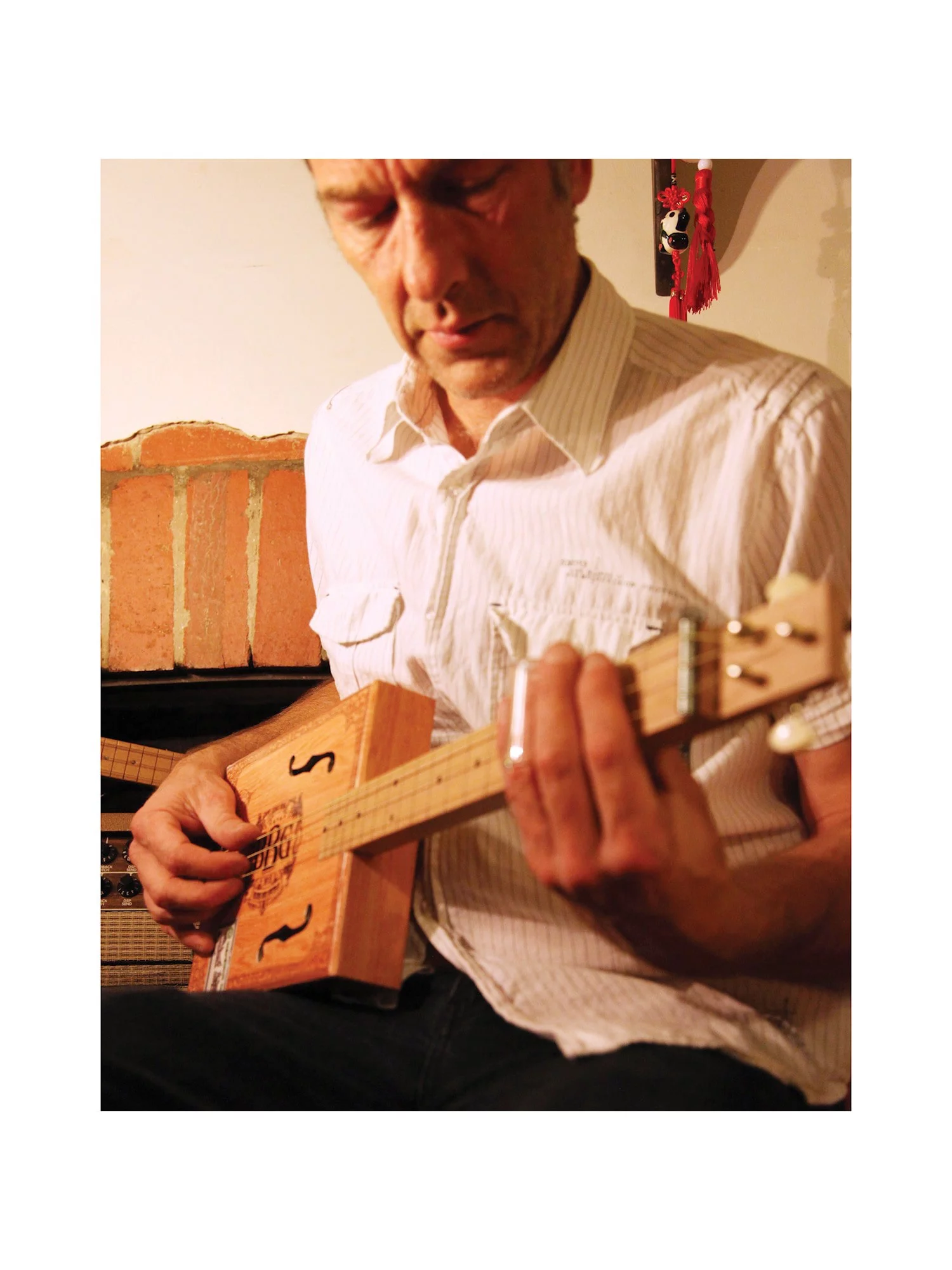 The Electric Blues Box Slide Guitar with Guitar Slide Instruction Book and DVD