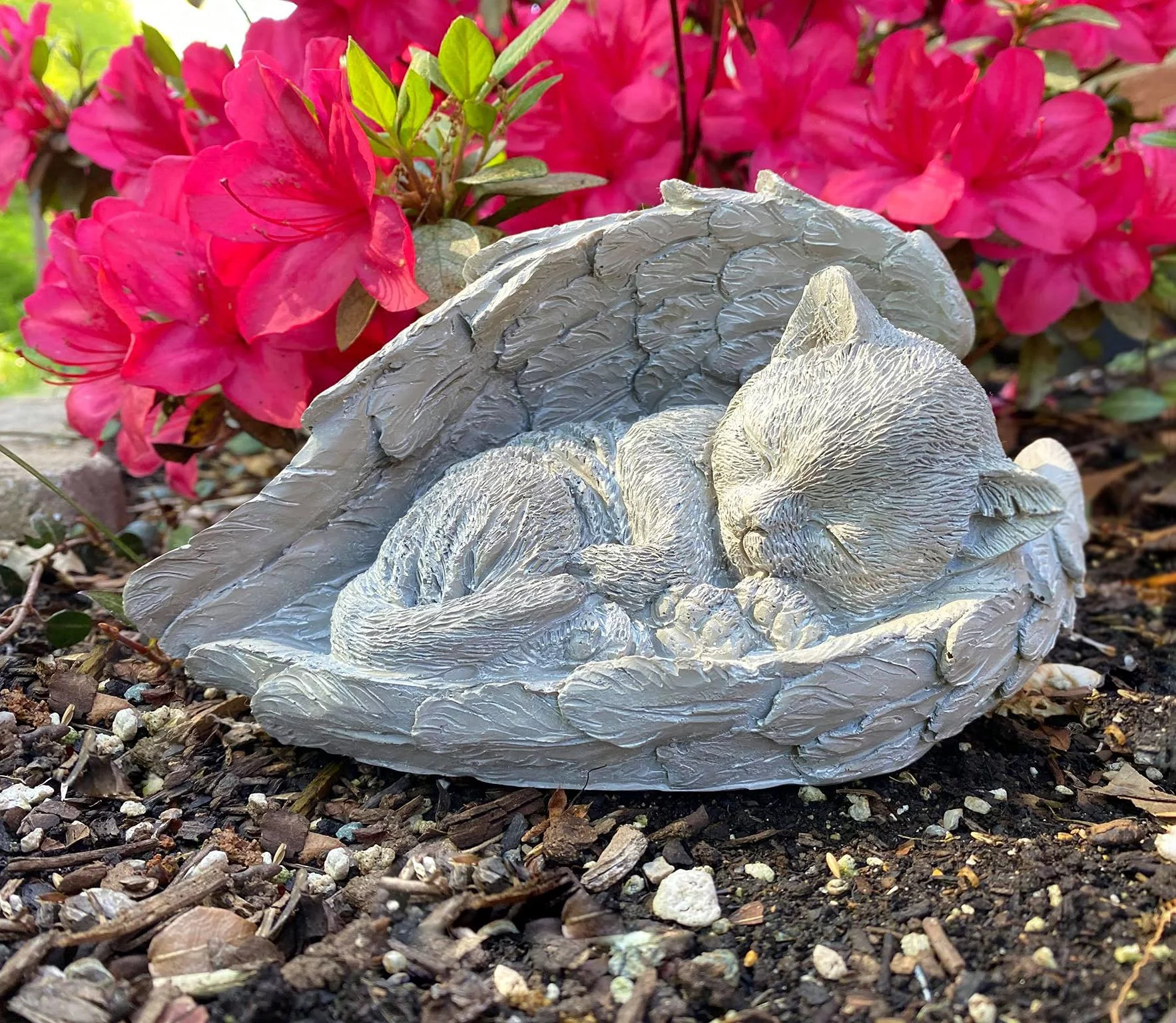 AuldHome Angel Cat Memorial Statue, Garden Resin Sleeping Cat Ornament