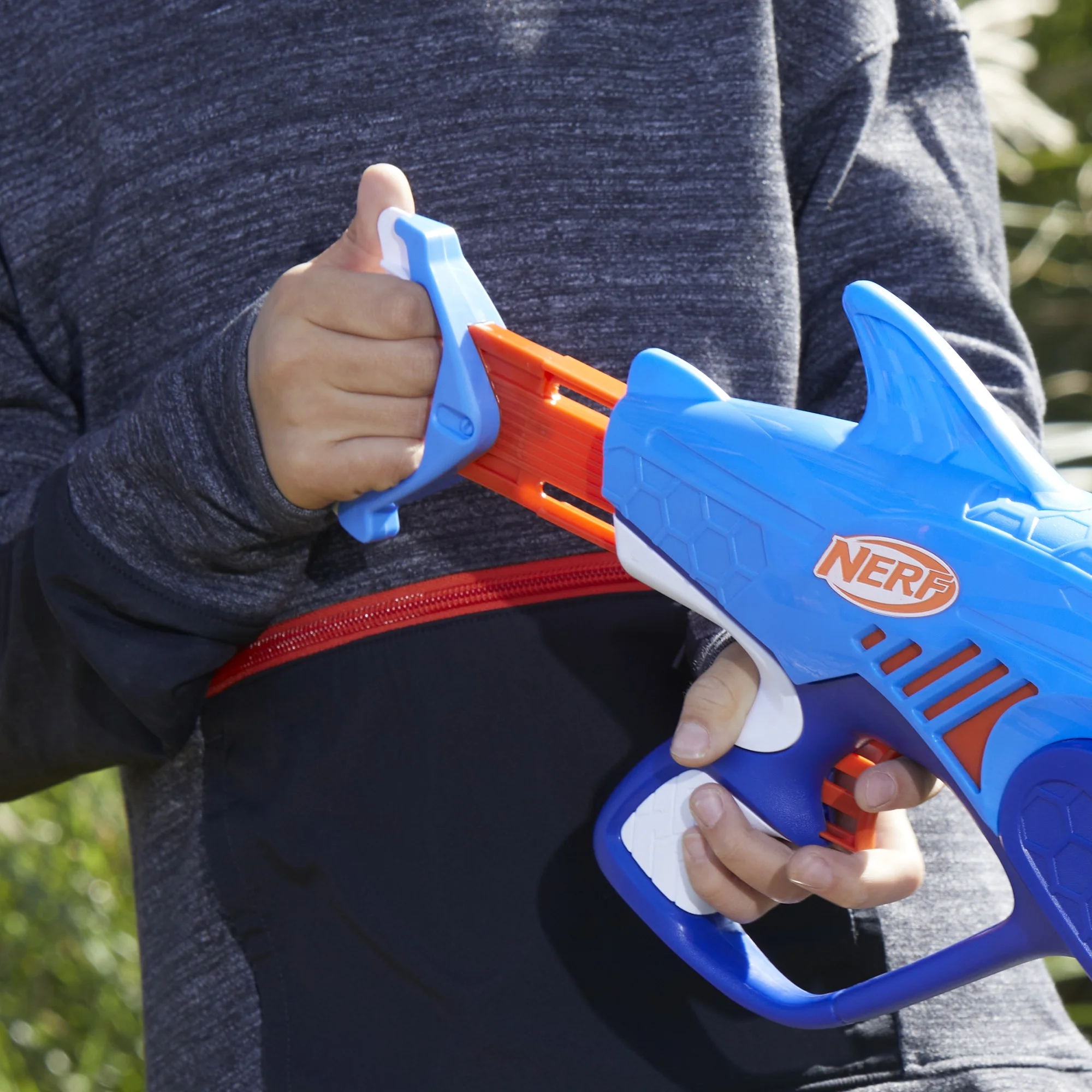 Nerf Wild Sharkfire, Easy Play Dart Blaster, 8 Nerf Elite Darts, Ages 6 & Up