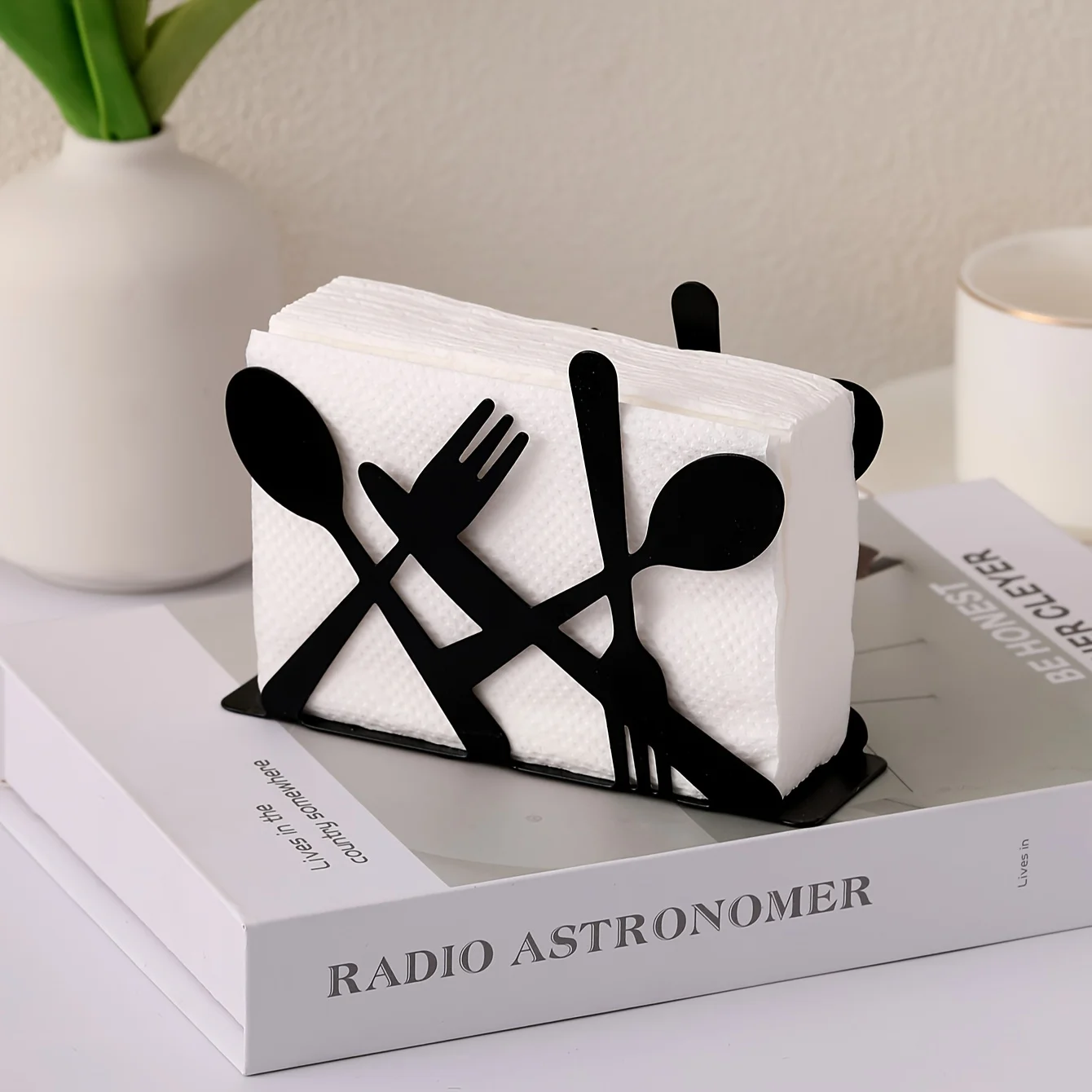 NSXXKJ Creative Knife And Fork Style Iron Paper Towel Holder, Solid Color Simple Desktop, Used In Kitchens, Hotels And Cafes