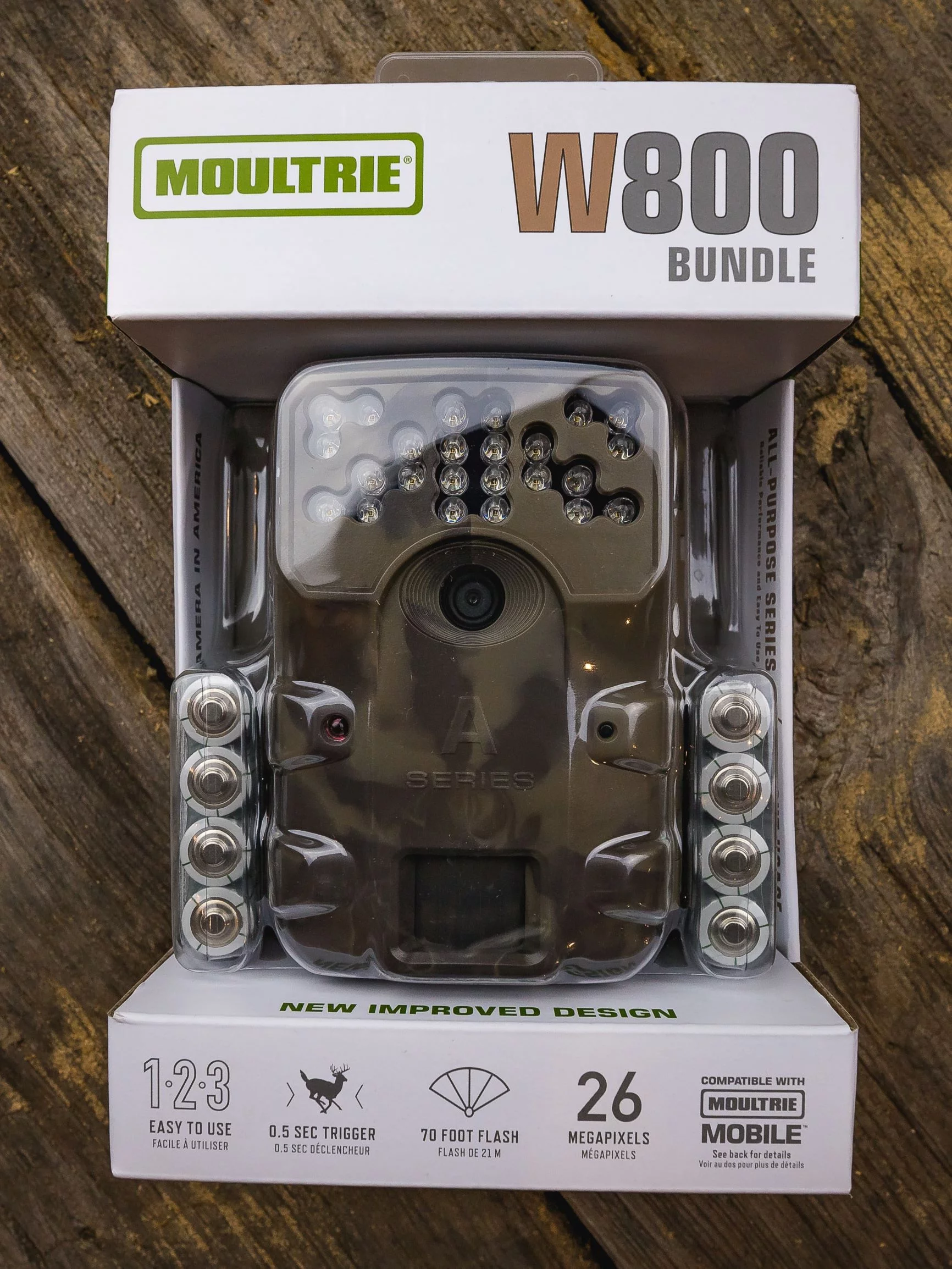 Moultrie W800 Infrared Hunting Trail Camera Bundle, 26 Megapixels