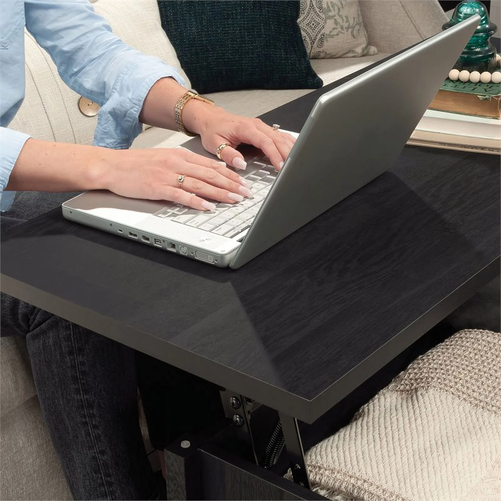 Pemberly Row Trail Wooden Lift Top Coffee Table in Raven Oak