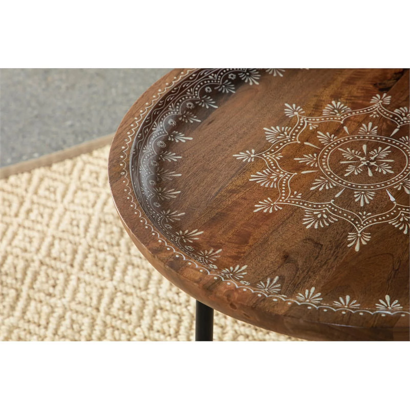 Nuala 2-piece Round Nesting Table with Tripod Tapered Legs Honey and Black