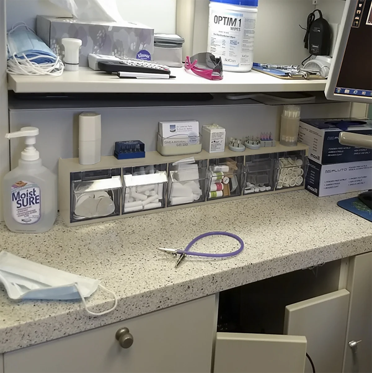 Akro-Mils TiltView Horizontal Plastic Organizer Storage System Cabinet with 6 Tip Out Bins, (23-5/8-Inch Wide x 4-1/2-Inch High x 3-3/4-Inch Deep), Stone 06706