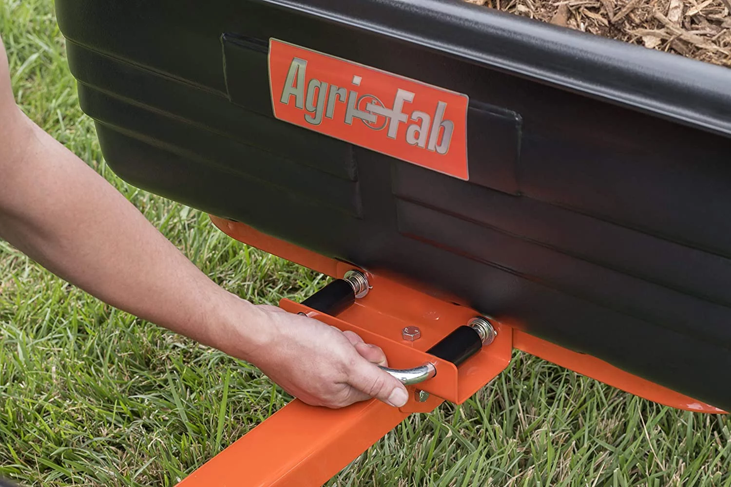 Agri-Fab, Inc  Agri-Fab Poly Swiveling/Dump Cart, 500lb