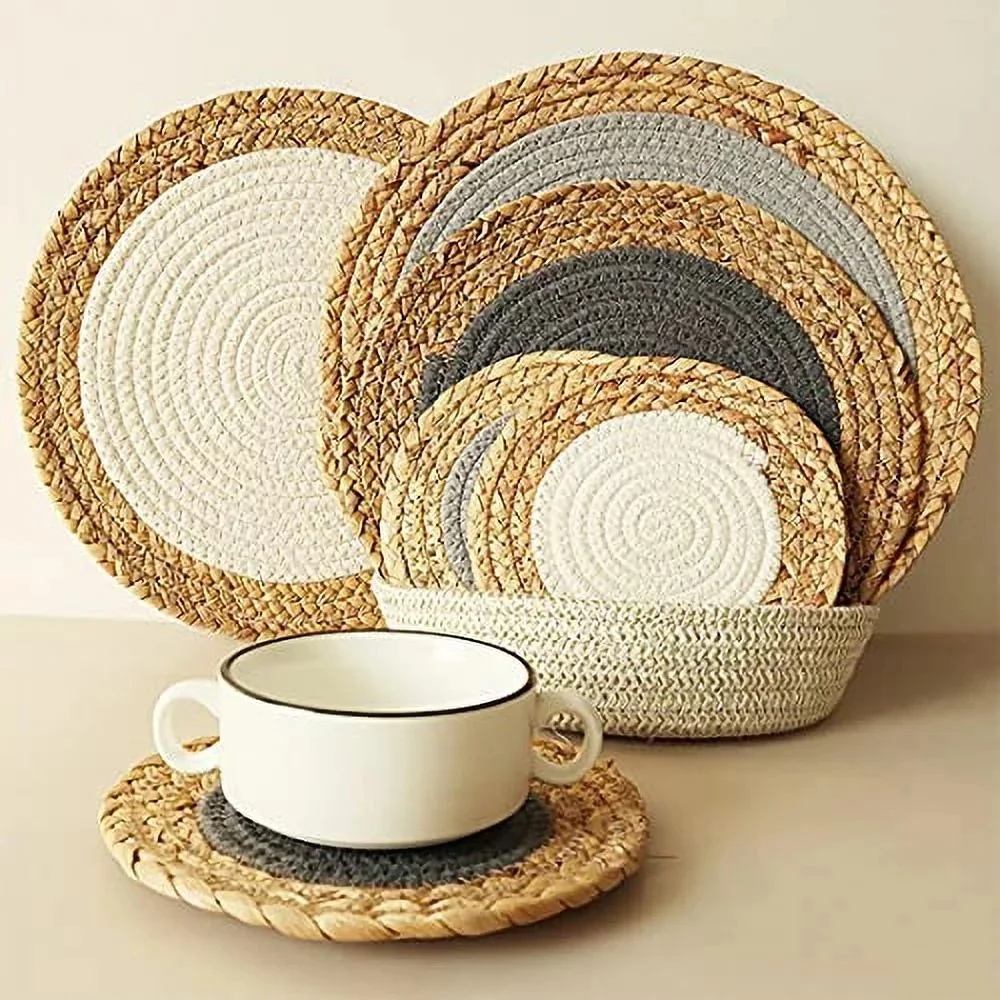 Round Woven Placemats Set of 4, Natural Water Hyacinth Place mats, 14 Inch Rattan Placemats Wicker Placemats Farmhouse Boho Braided Heat Resistant Outdoor Placemat Patio Table Place Mats