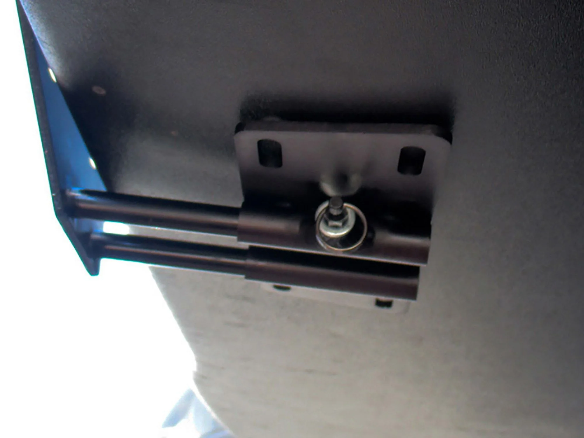 STO N SHO Front License Plate Bracket Compatible with 2015-2018 Jeep Renegade (SNS111)