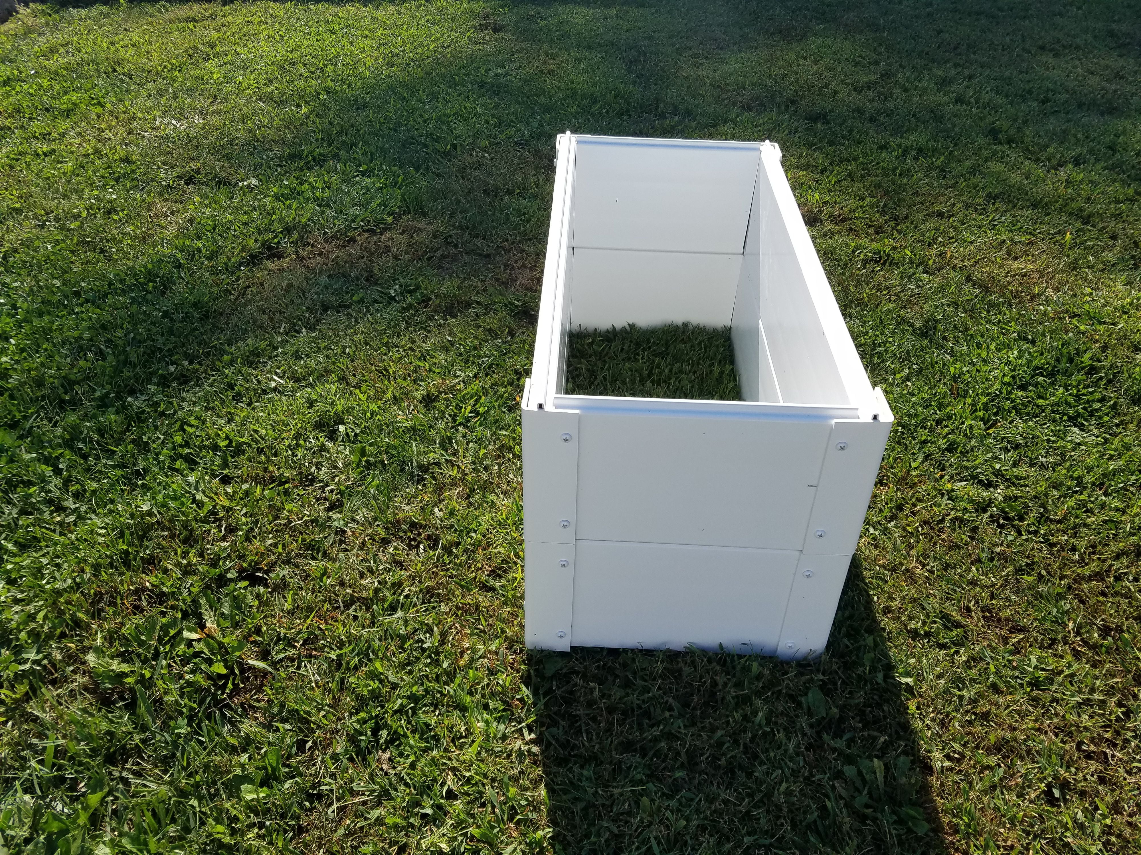 Handy Bed  1 x 2 ft. 6 in. Handy Raised Garden Bed Kit