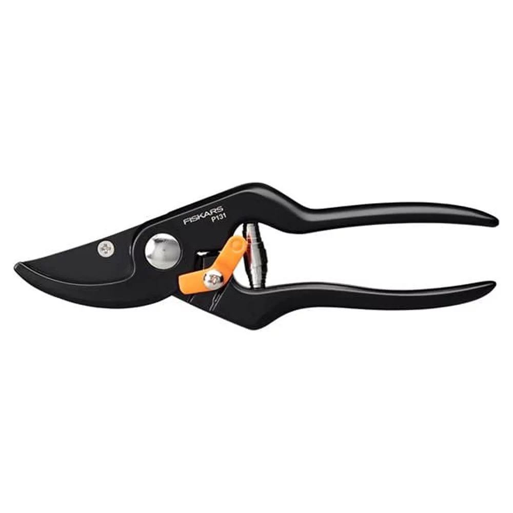Fiskars Solid Steel Blade P131 Bypass Pruner With Aluminum Handle