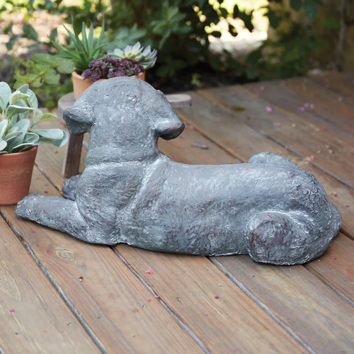 CTW Home 480018 11.5 x 25 x 13 in. Labrador Puppy Garden Statue