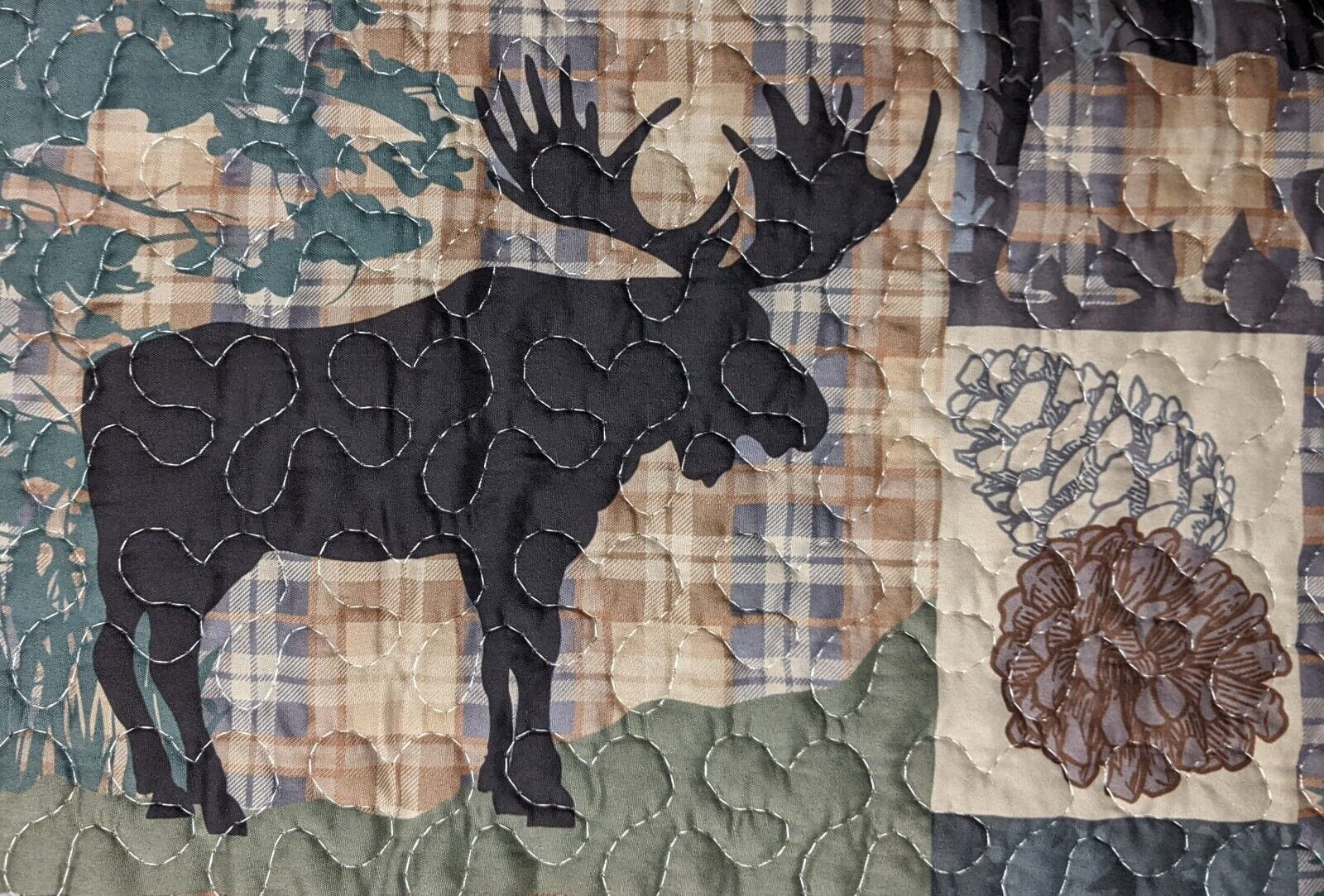 GRAND BEAR LODGE Wilderness Cabin Quilted Throw Blanket, 50