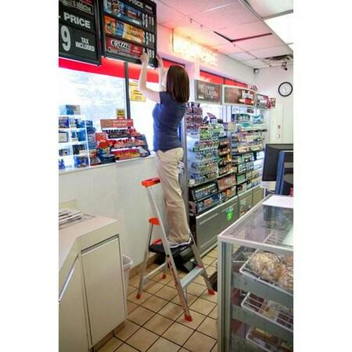 4 ft Aluminum Platform Stepladder, 300 lb Capacity