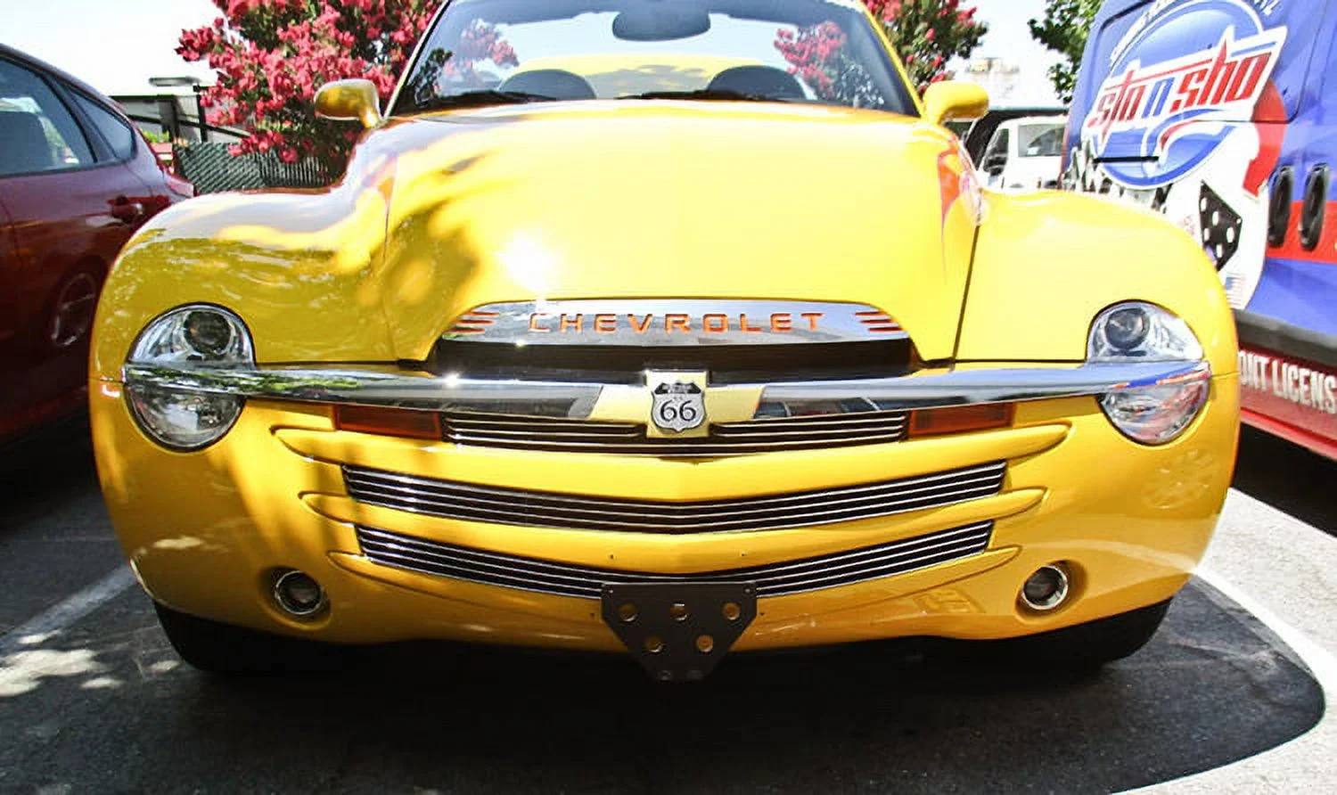 STO N SHO Front License Plate Bracket Compatible with 2003-2006 Chevrolet SSR (SNS158)