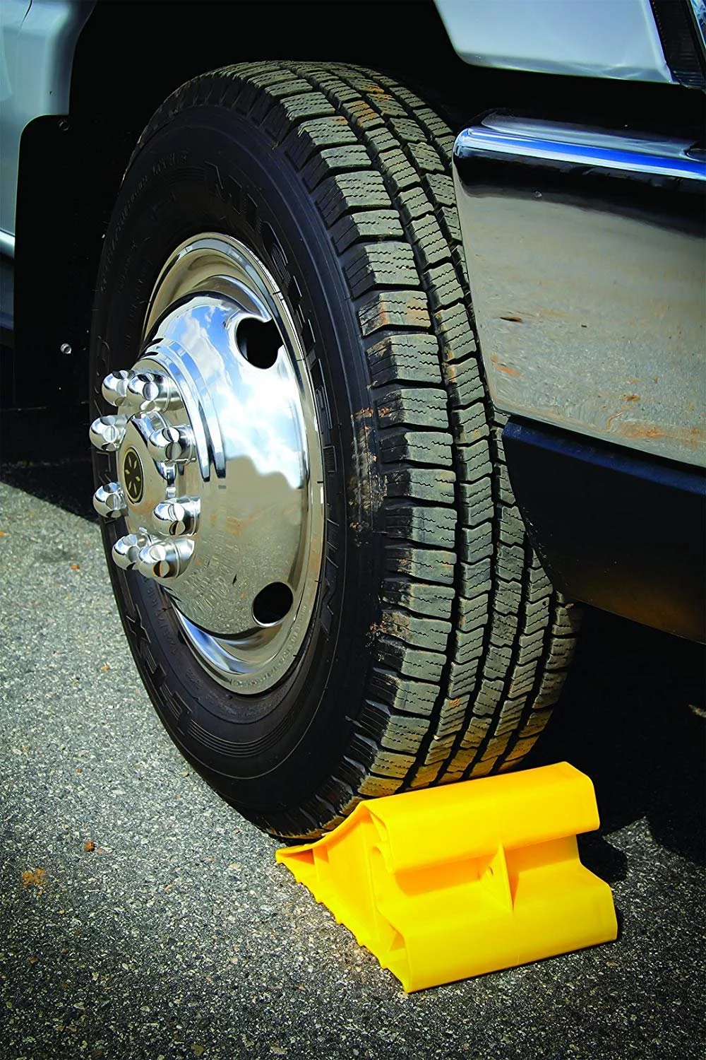 Camco  Super Wheel Chock - Helps Keep Your Trailer in Place So You Can Re-Hitch - 44492