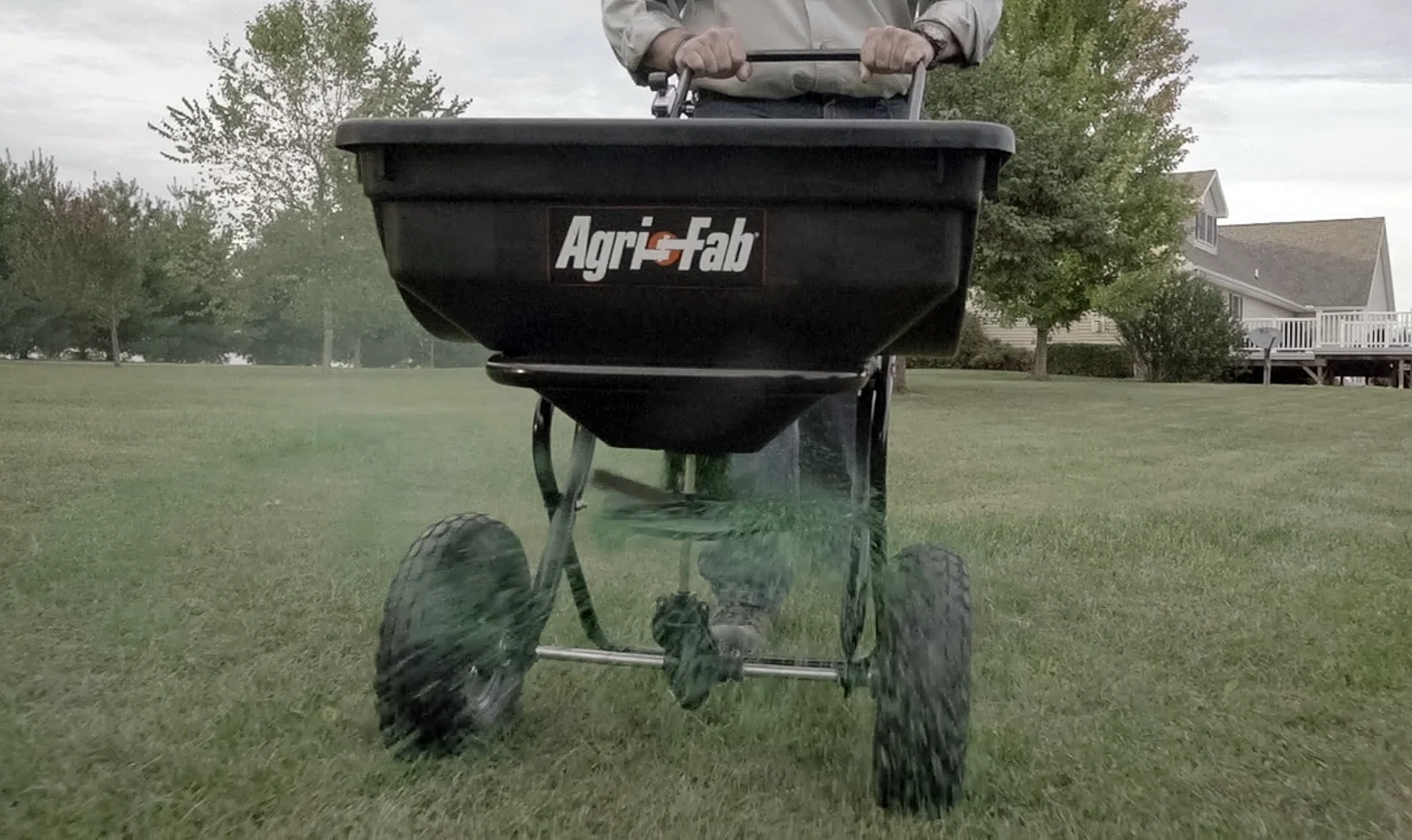 Push Broadcast Spreader