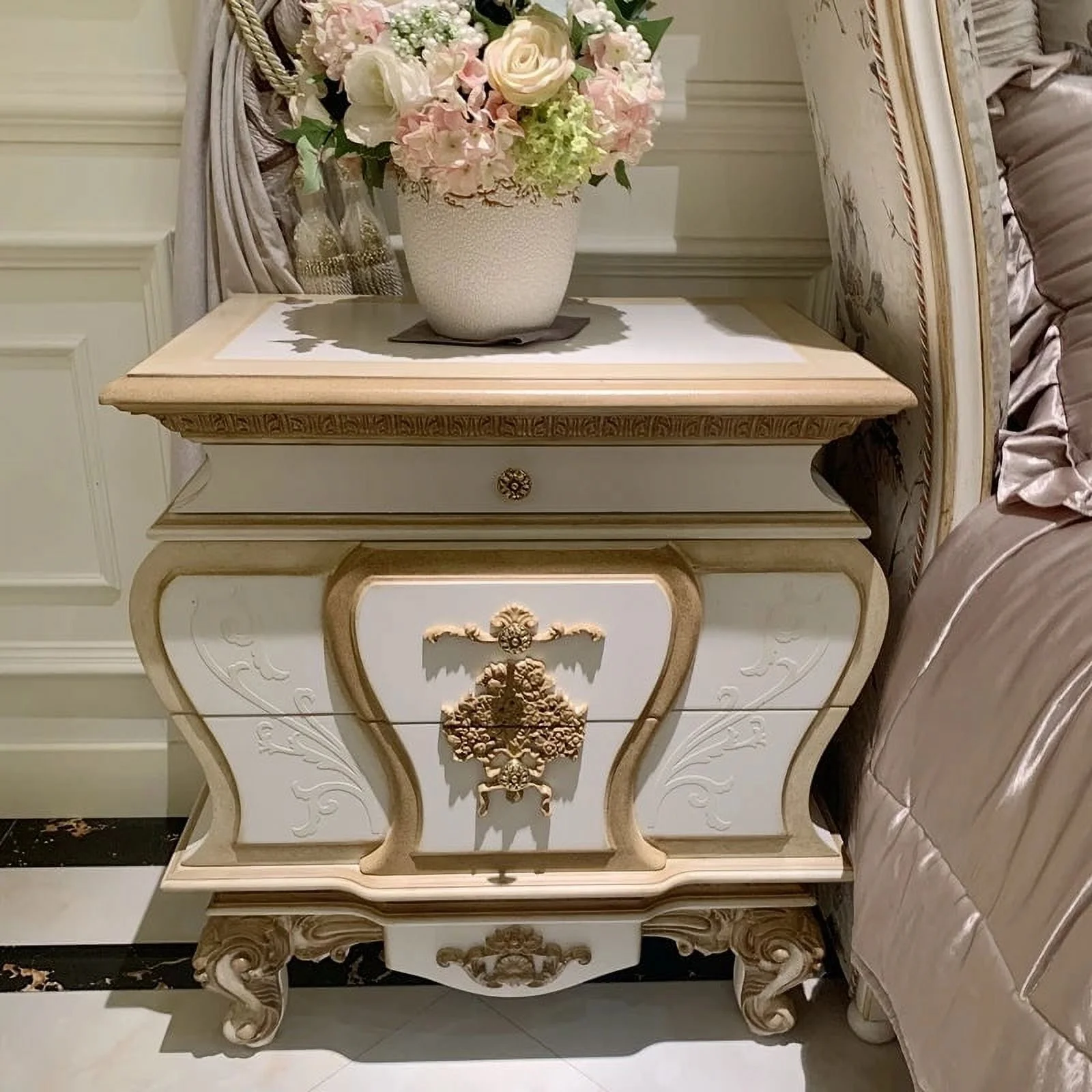 European-style Luxury Heavy Industry Carved Beech Wood Master Bedroom Double Bed White Light Purple