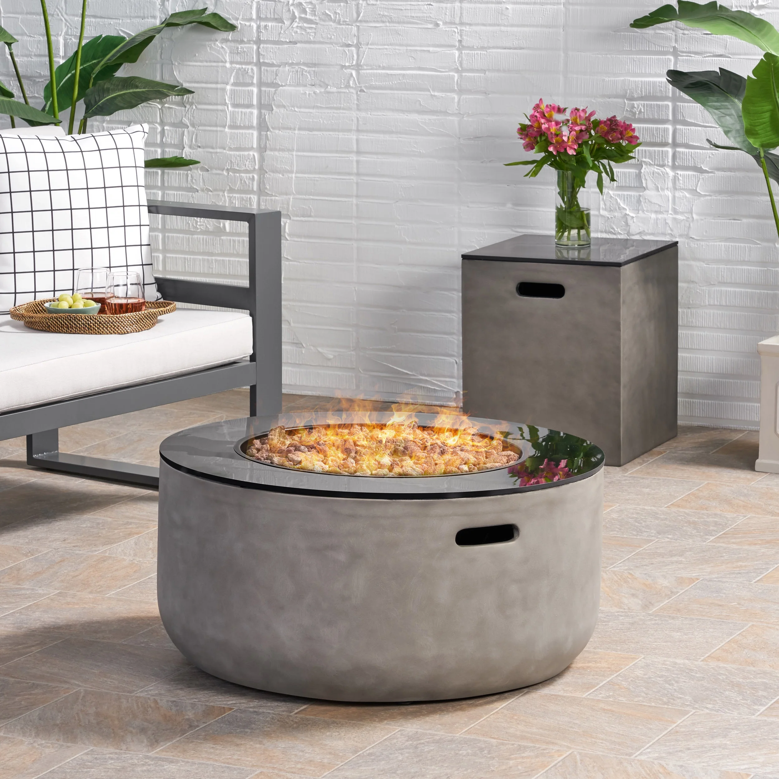 Elian Outdoor Modern 31-Inch Circular Fire Pit with Tank Holder, Light Gray, Gloss Black