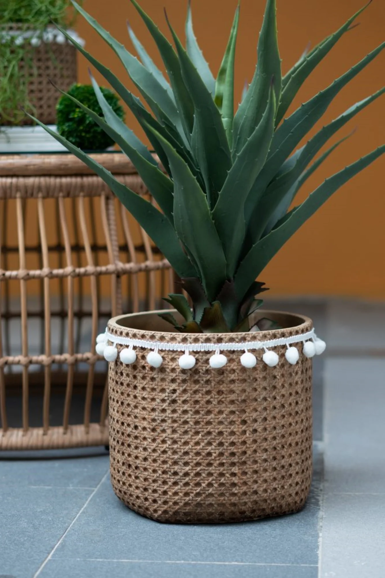 CC Home Furnishings Rustic Round Basket Planters with Tassel - 10.5