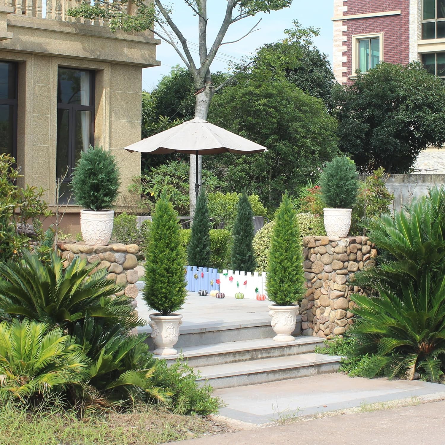 Two 4ft Artificial Topiary Tree Artificial Bushes Potted Plants UV Resistant Artificial Cedar Trees Artificial Outdoor Tree for Indoor Outdoor Front Porch Garden