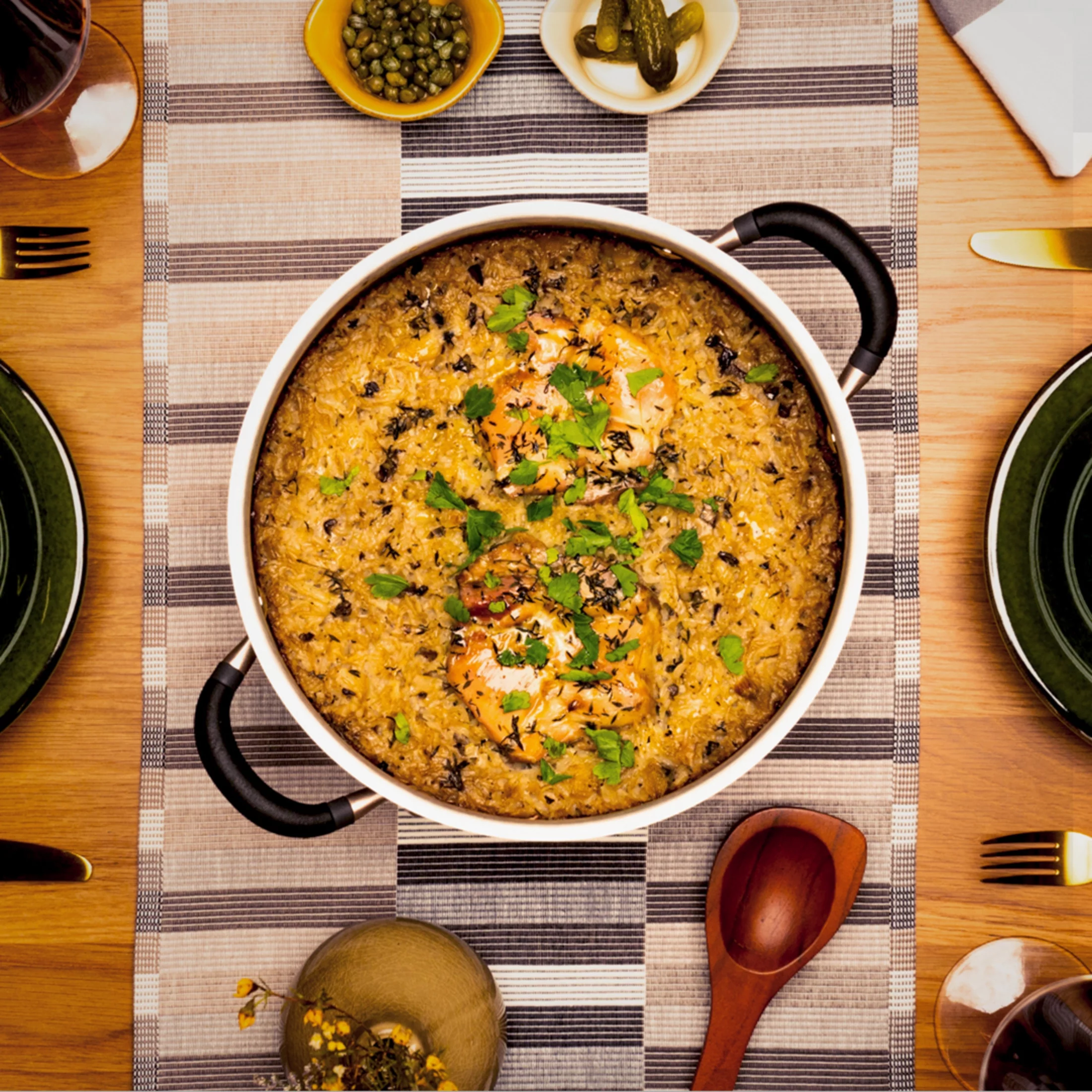 Meyer Accent Series Stainless Steel Stockpot, 6.5-Quart, Matte Black