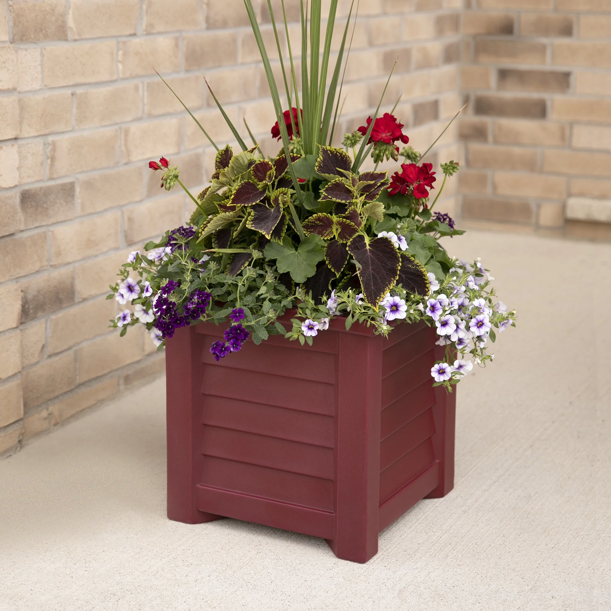 Lakeland 16in Square Planter - Cranberry Red