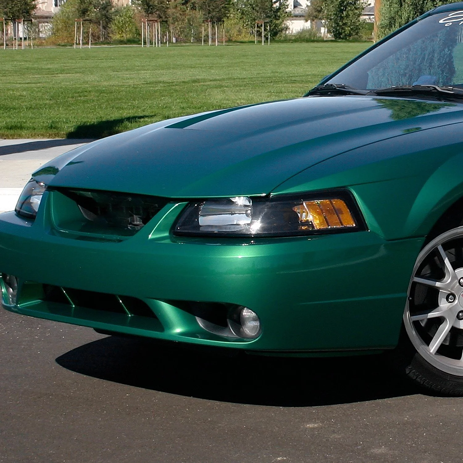 Spec-D Tuning Black Headlights Compatible with 1999-2004 Ford Mustang L+R Headlamps Pair Assembly