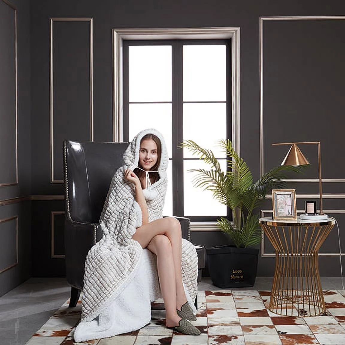 SnugglySoft by Ben&Jonah Ultra Plush Extra Thick Faux Fur Cozy Hooded Throw Blanket (50