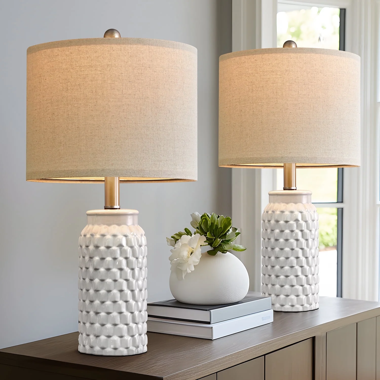 Oneach Modern White Table Lamp Set of 2 for Bedroom Living Room 20.5