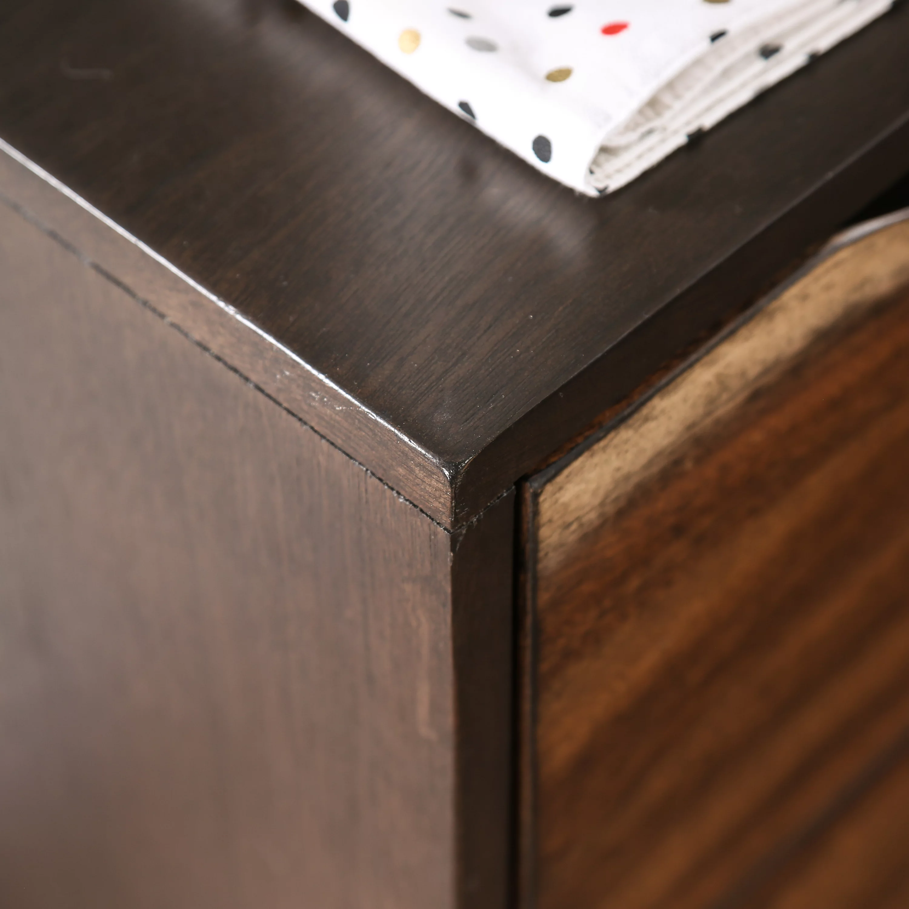 Furniture of America Trippen Nightstand with 2-Drawer, Dark Walnut and Oak