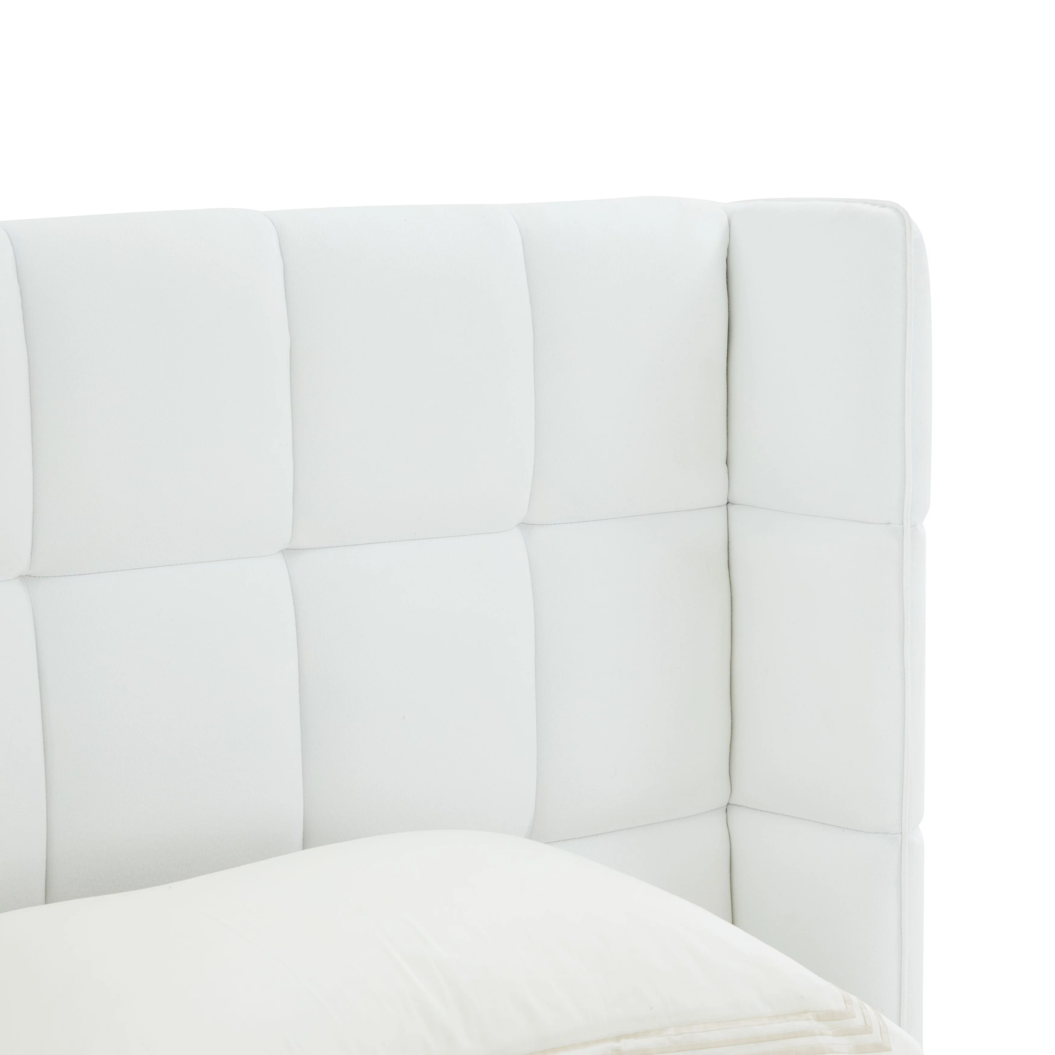 Safavieh  Couture Emerson Grid Tufted Bed. Light Grey 90 IN W x 87 IN D x 51 IN H