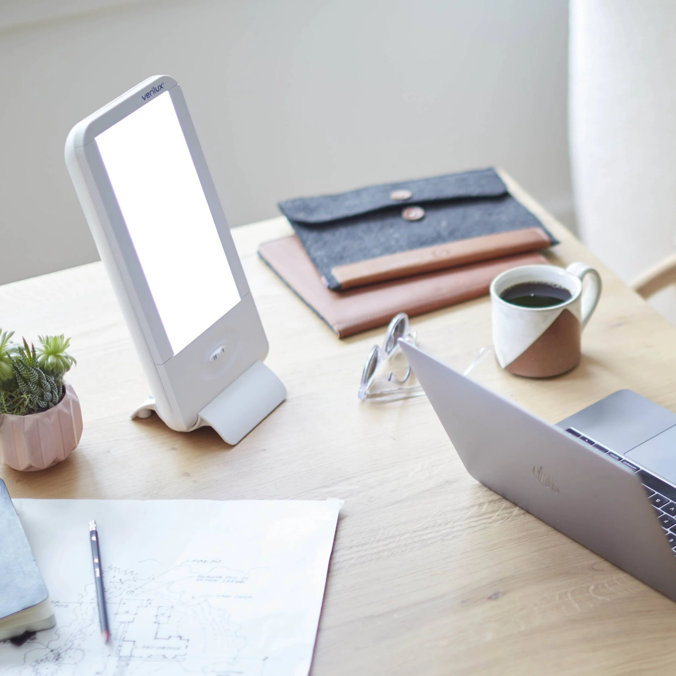 HappyLight Full-Size UV-Free Therapy Lamp White