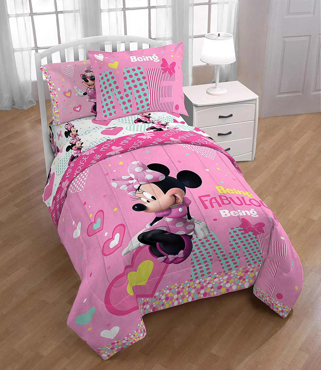 Minnie Mouse Twin Comforter, Sheets & Bonus SHAM (5 Piece Bed in A Bag)