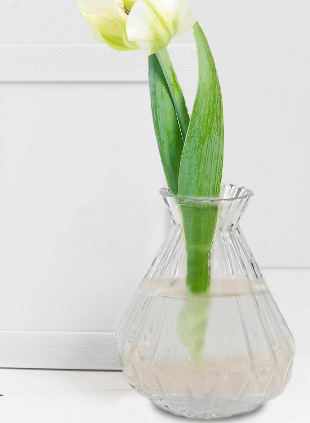 Serene Spaces Living Set of 4 Glass Bud Vases, Measures 4.5