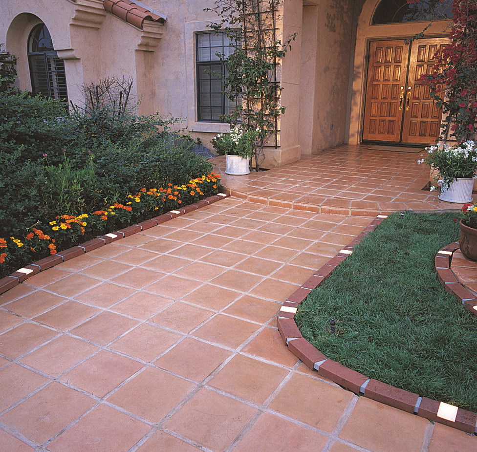 Argee Corp RG820S Lets Edge It Plastic Brick Edging - with Built-In Solar Lights