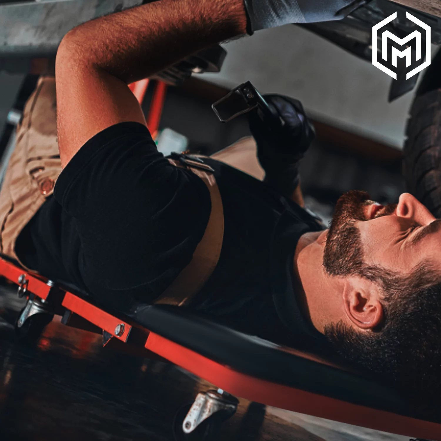 M-AUTO 42.5 Inches Upholstered Rolling Creeper Mechanic Cart with Adjustable Headrest & Handle and 6 Casters, 300 lbs Capacity, Red