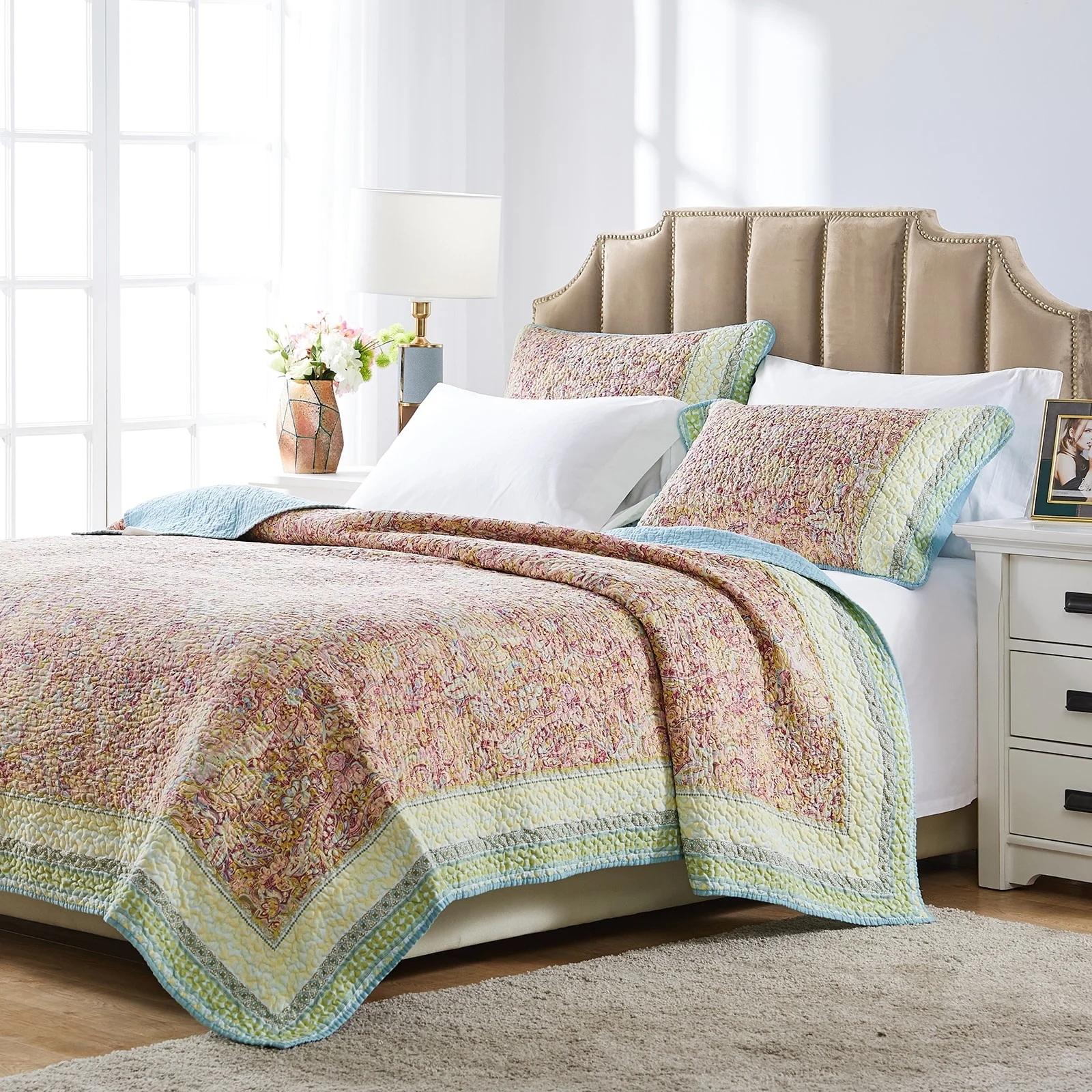 Barefoot Bungalow  Palisades Pastel Quilt and Pillow Sham Set King Floral 3 Piece