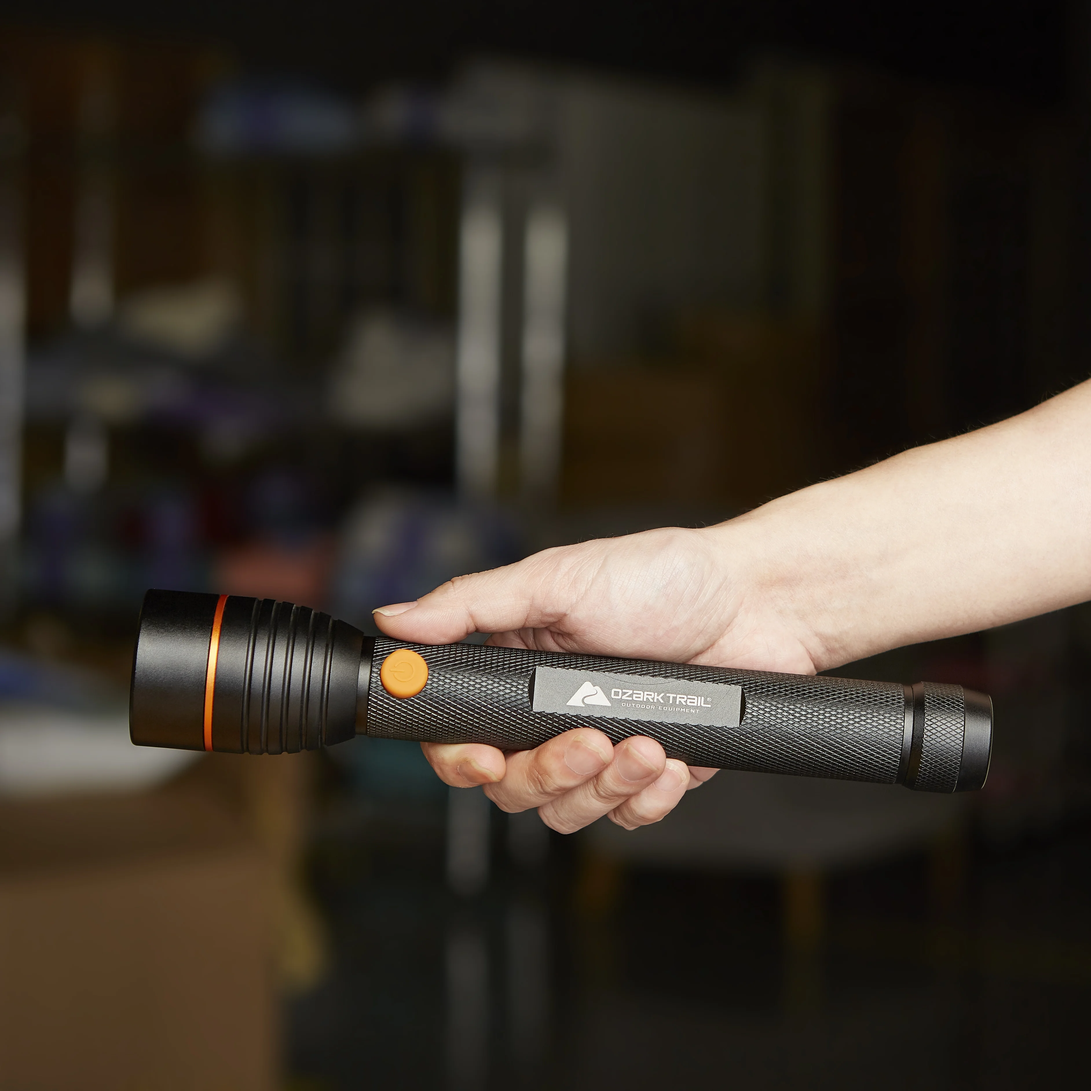 Ozark Trail LED Flashlight, 3*C batteries,800 Lumens